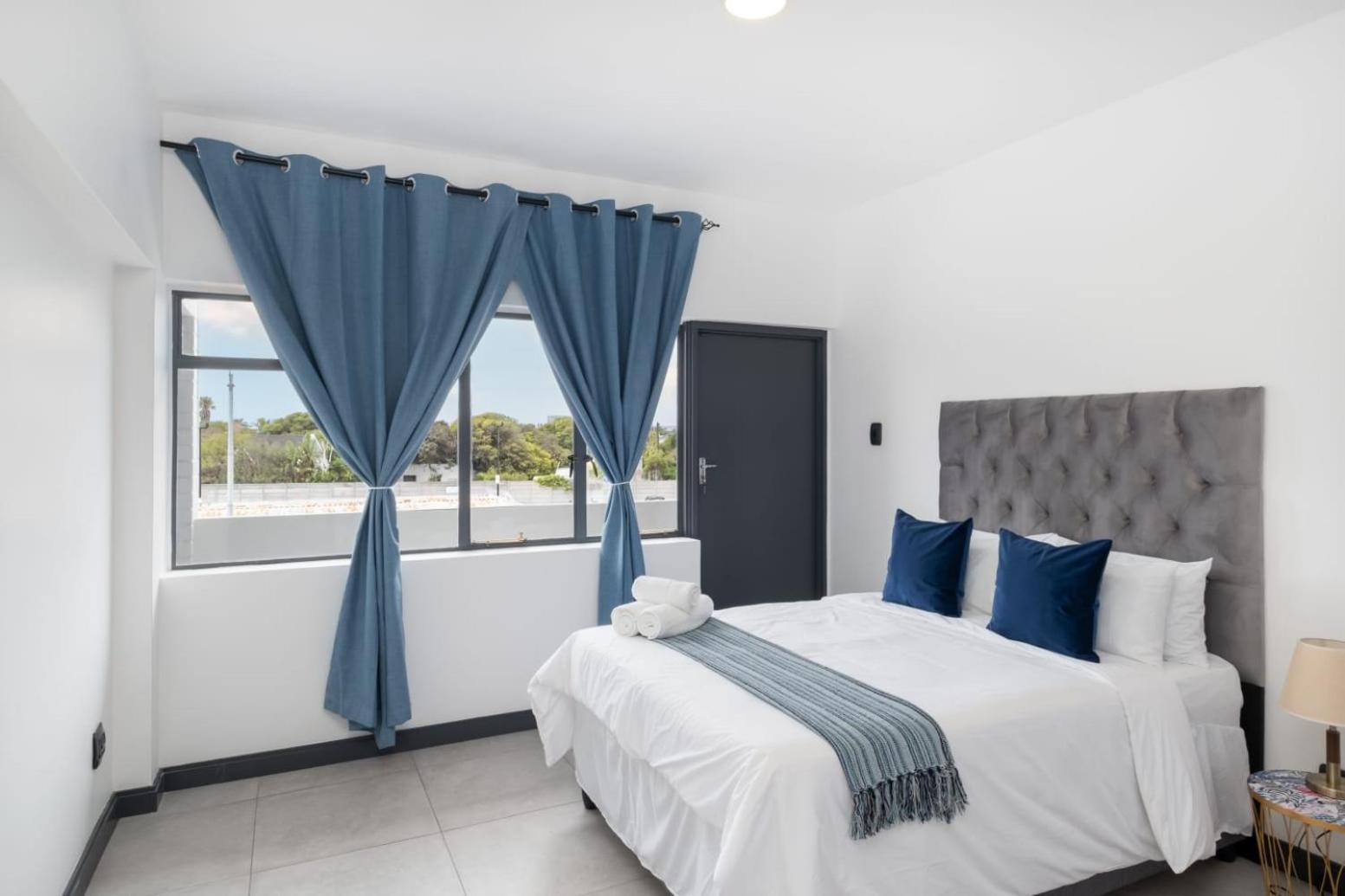 Loxton apartment