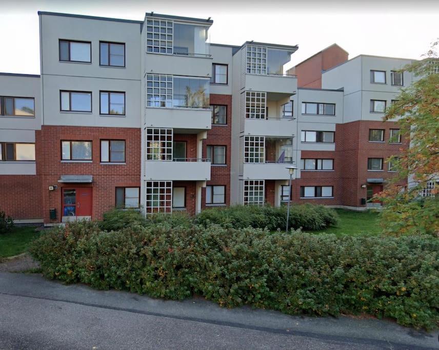 Cosy two rooms apartment in Helsinki with free parking
