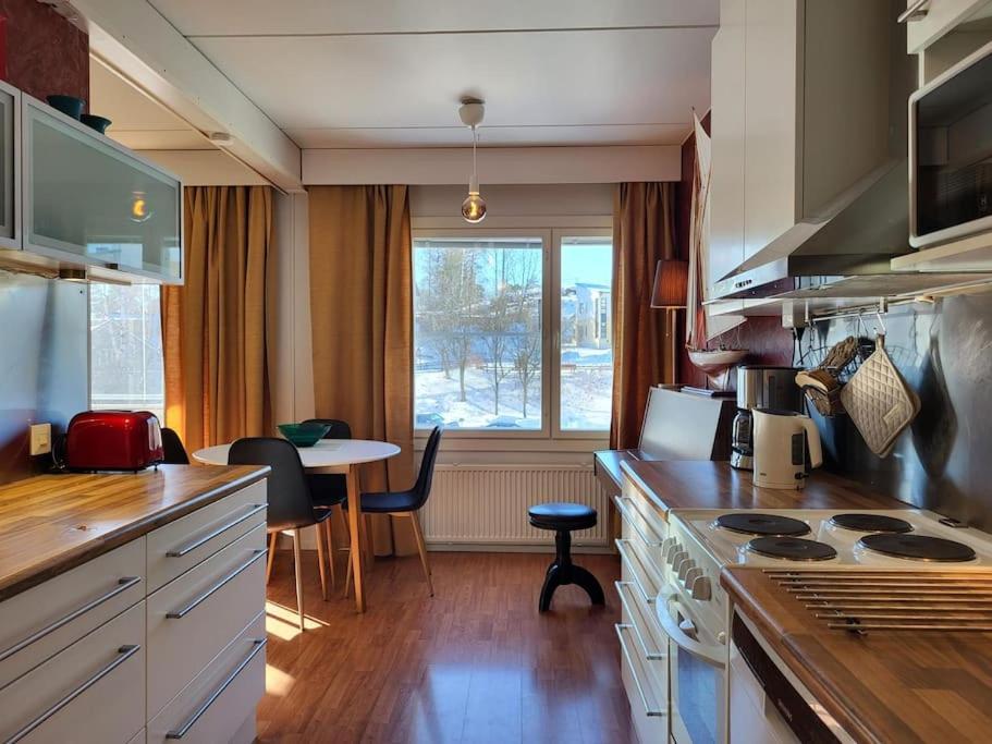 Cosy two rooms apartment in Helsinki with free parking