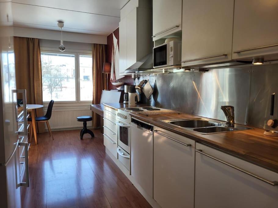 Cosy two rooms apartment in Helsinki with free parking
