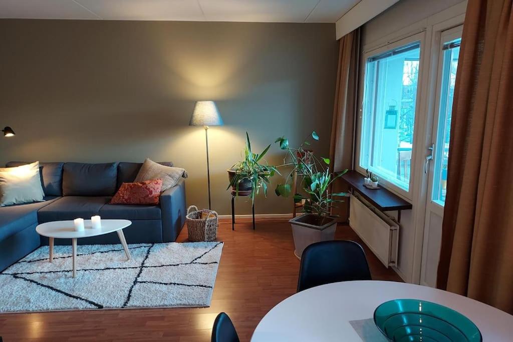 Cosy two rooms apartment in Helsinki with free parking