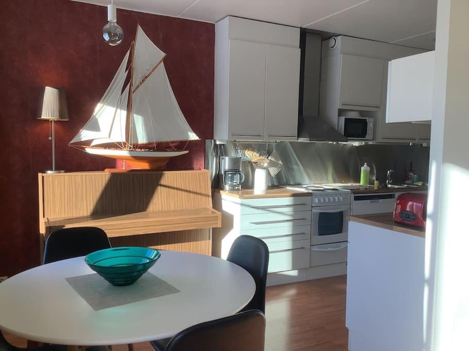 Cosy two rooms apartment in Helsinki with free parking