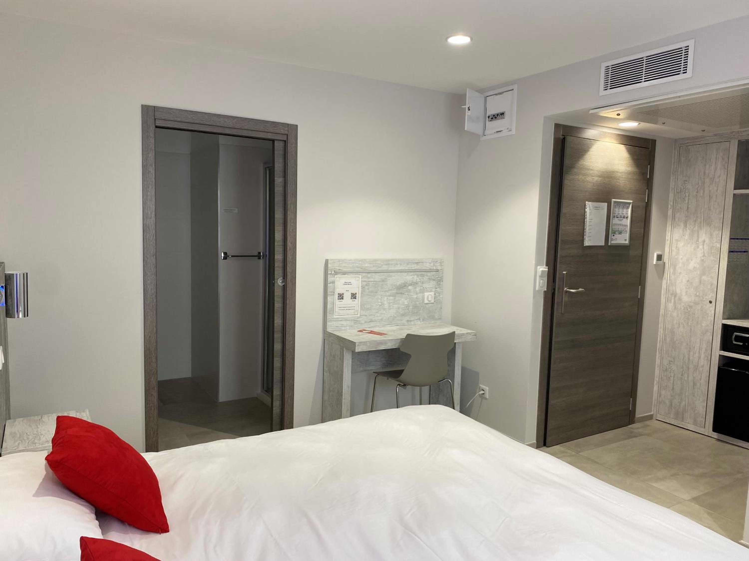 hotel room