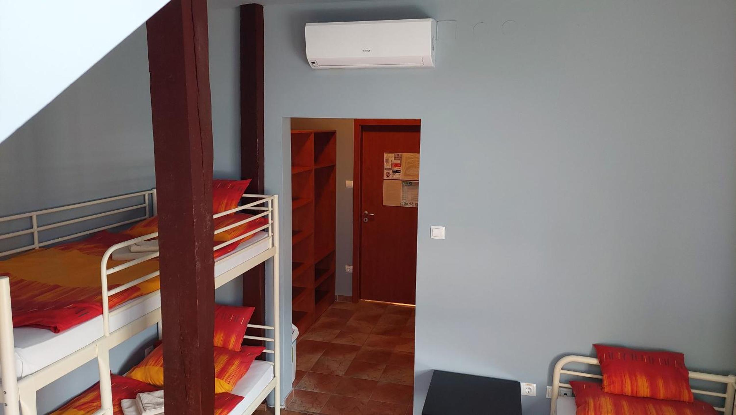 Bordany Hostel