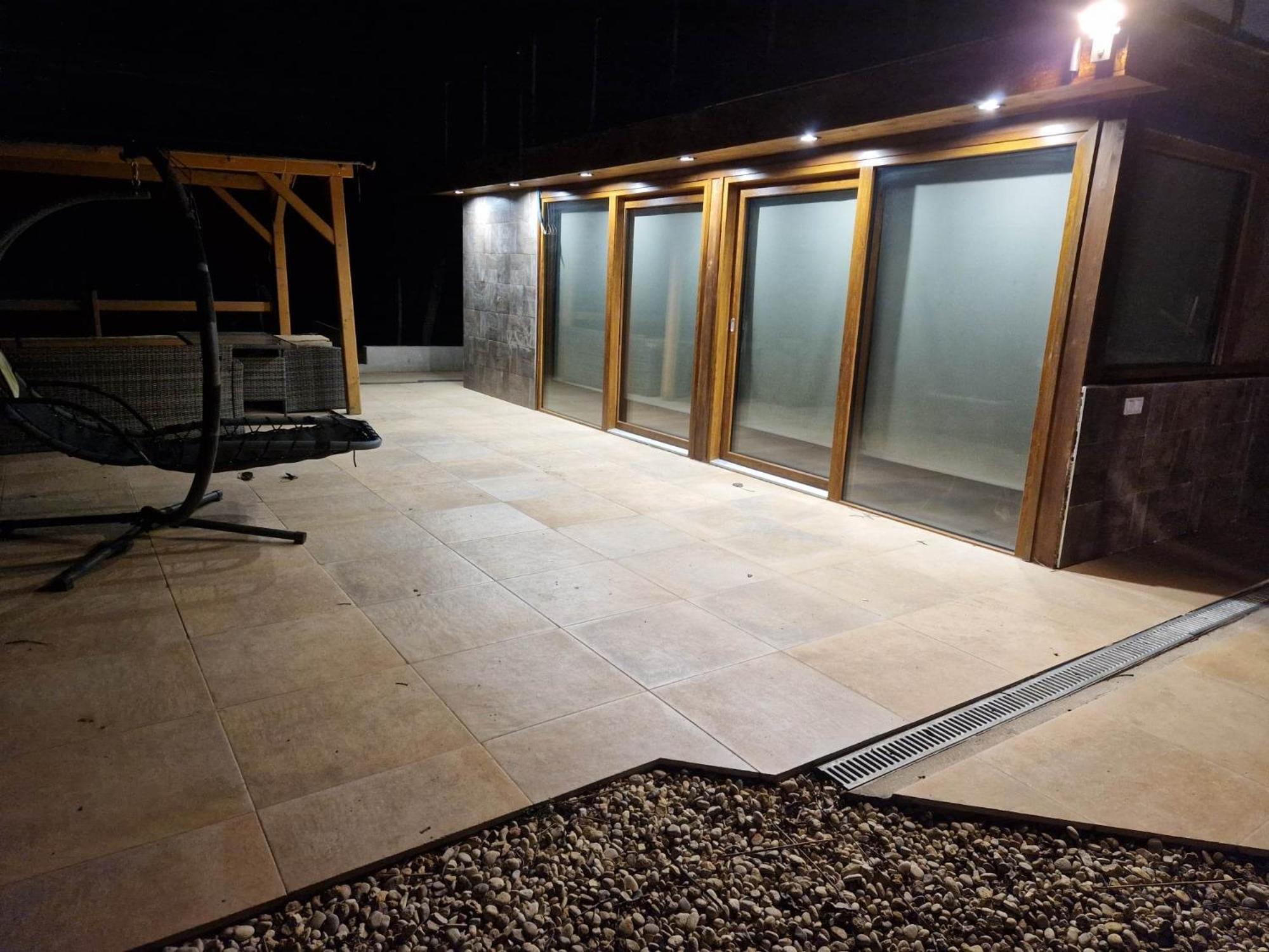 Luxury Reed House view 3
