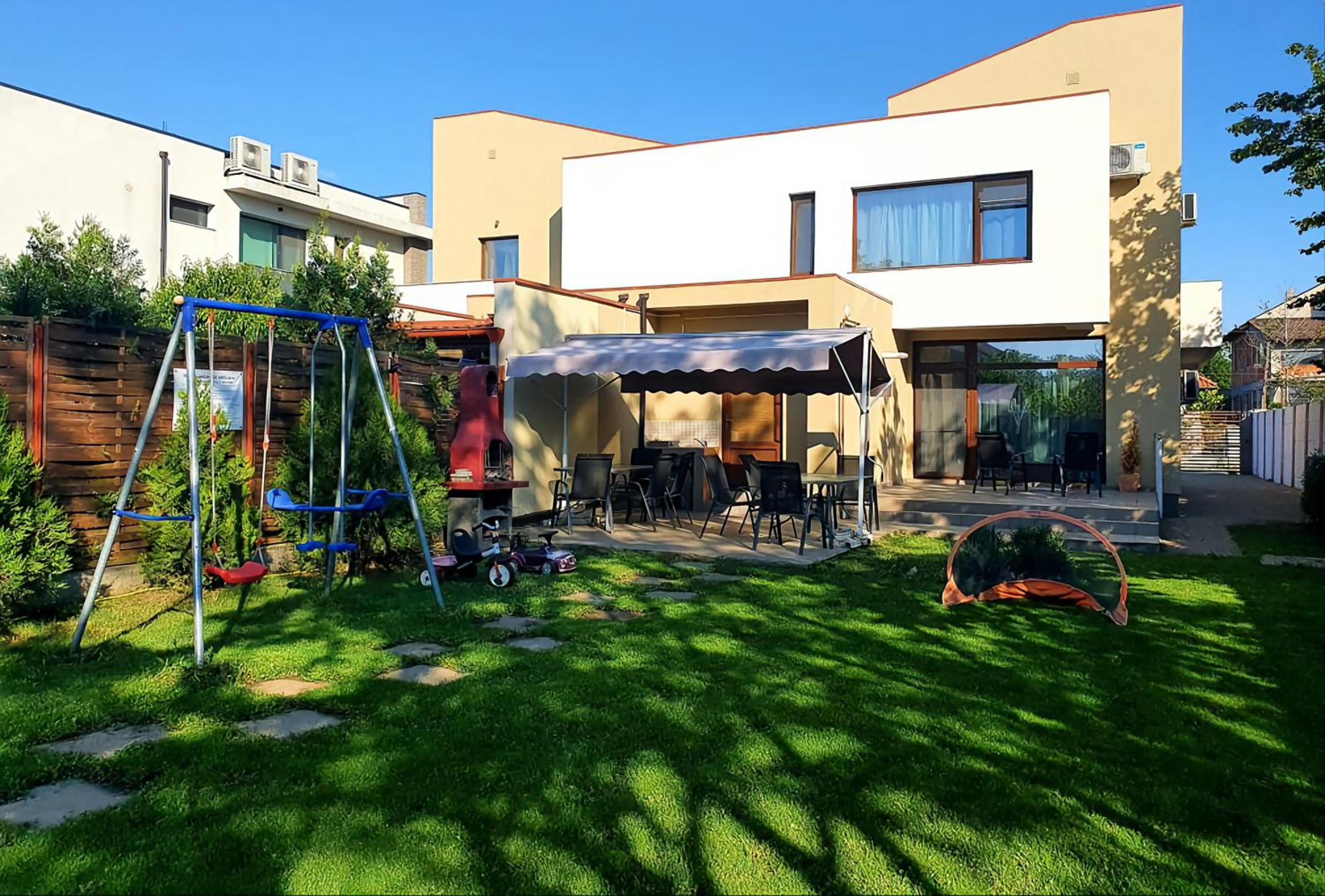 Sunny Family Vila Constanta view 2