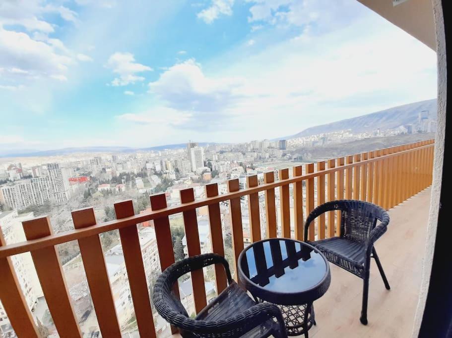 Equipped furnished apartment in city center view 3