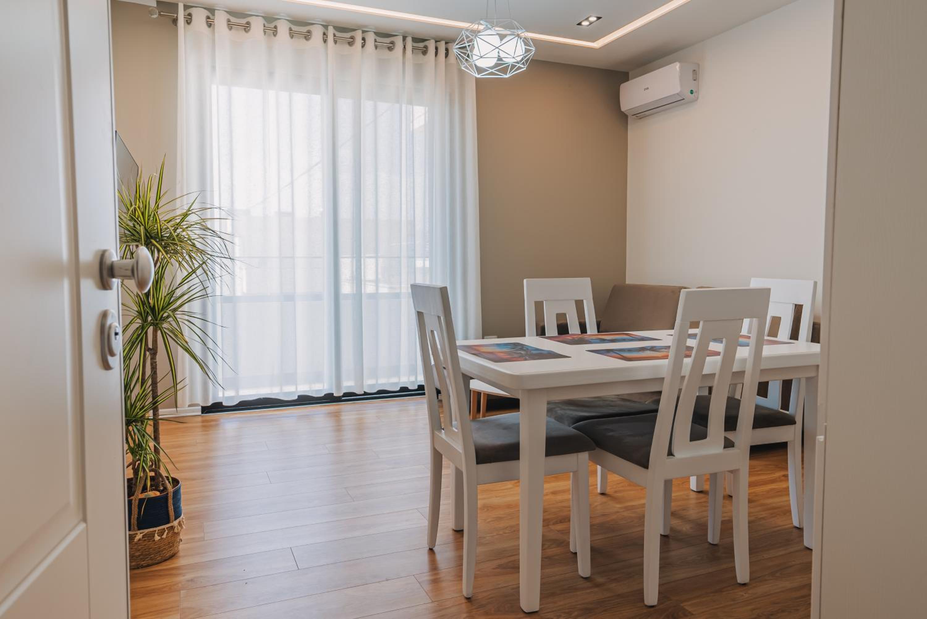 JD Luxury Apartments