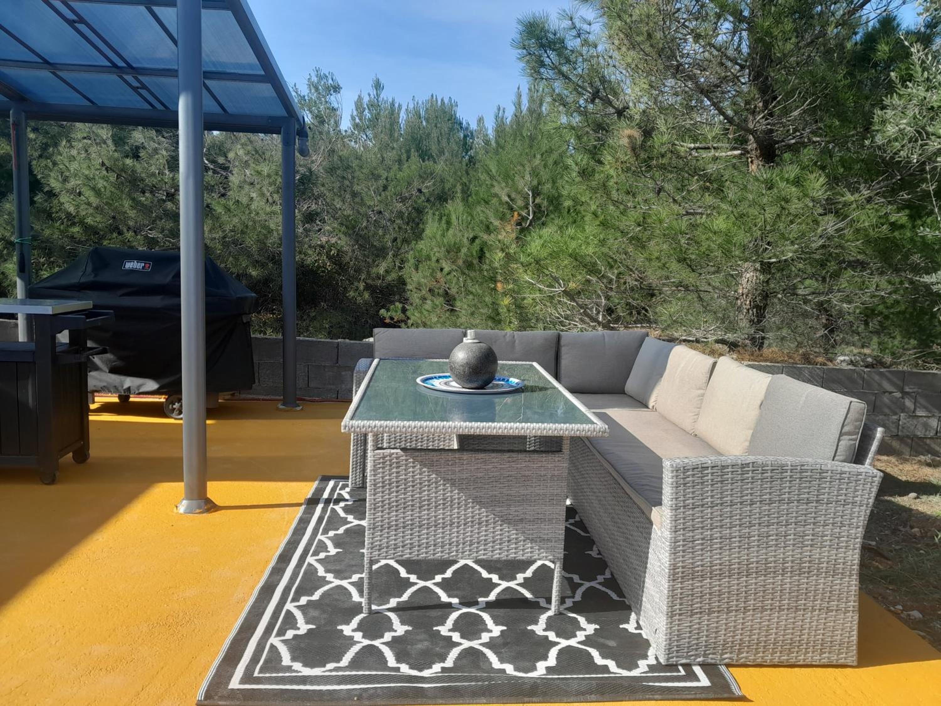 Caliente Apartments Vir B view 5