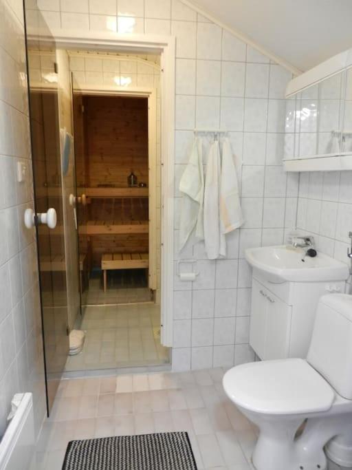 Tupaniemi, kodikas ja tilava asunto 2-4 vieraalle view 3