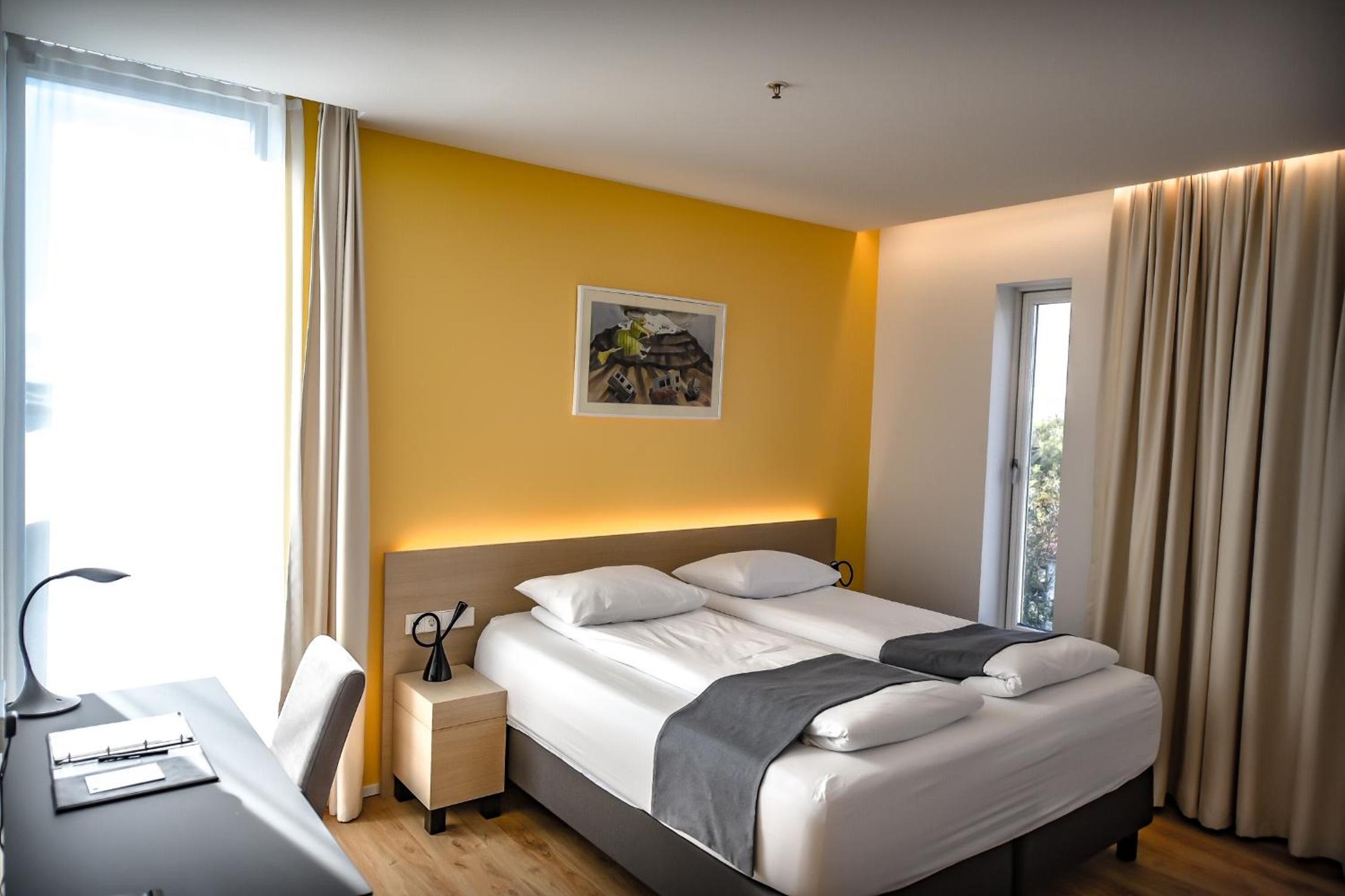 Hotel South Coast 55