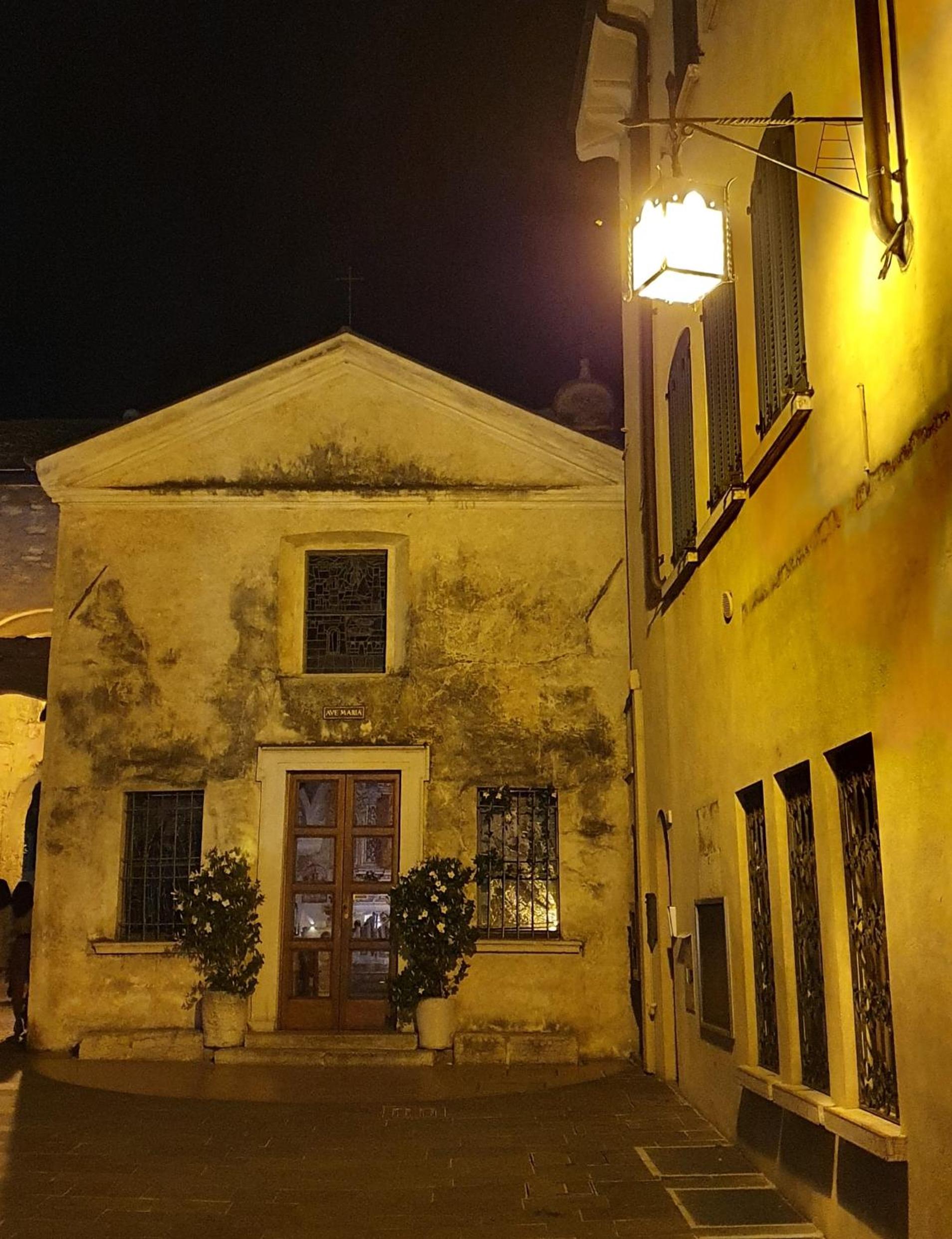 Domus by the Castle - Sirmione4u view 5