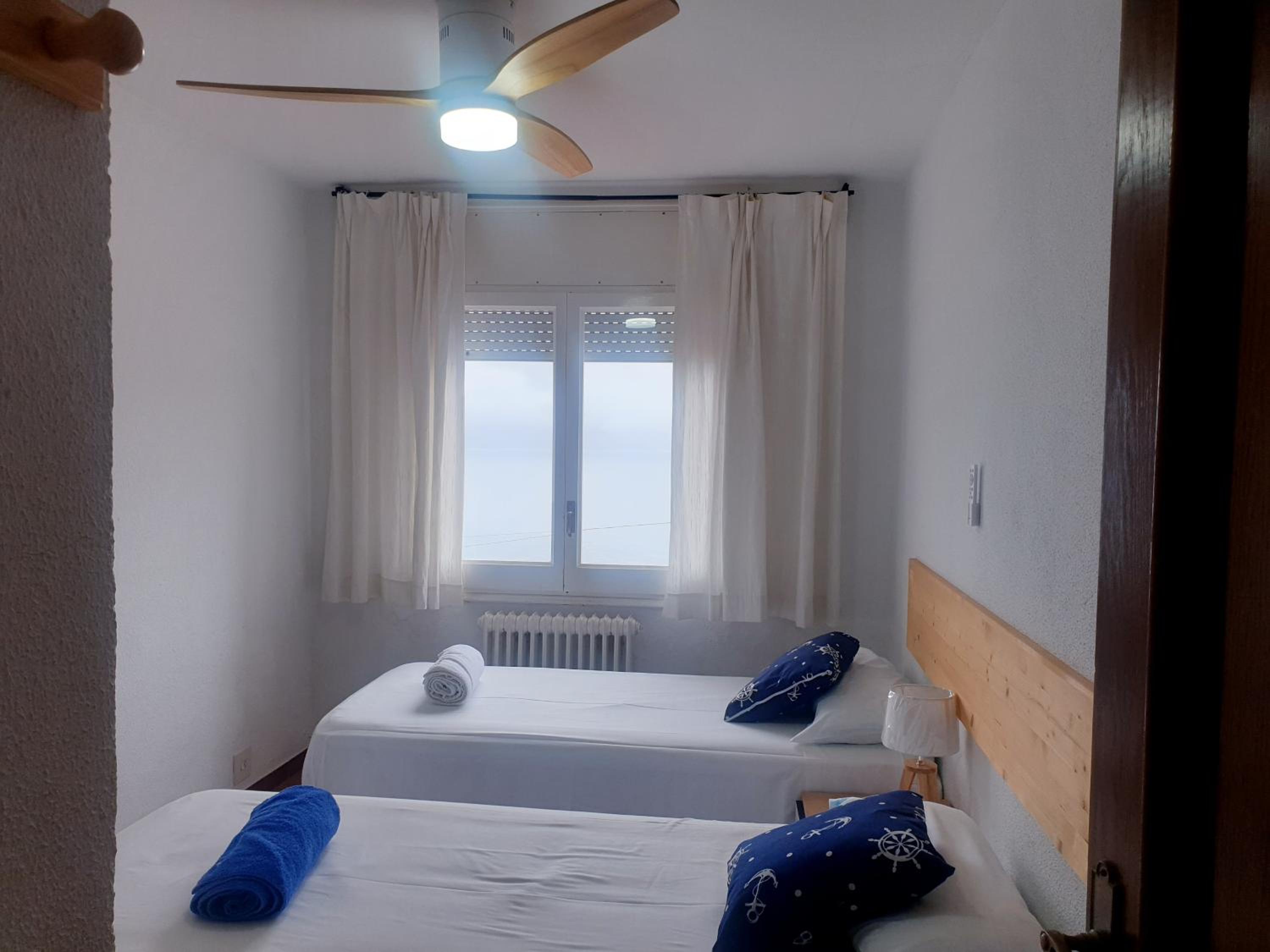 Tramuntana, casa amb bones vistes a mar, T