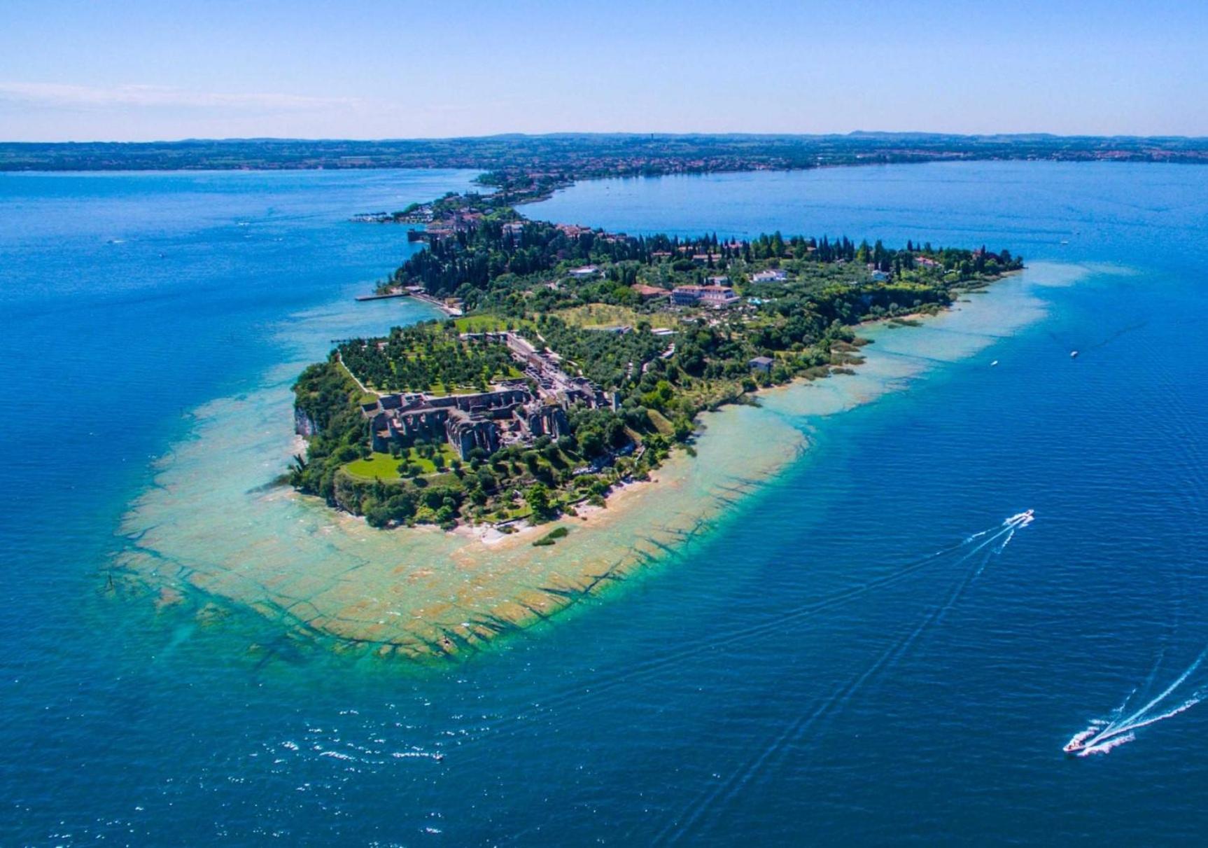 Domus by the Castle - Sirmione4u view 3