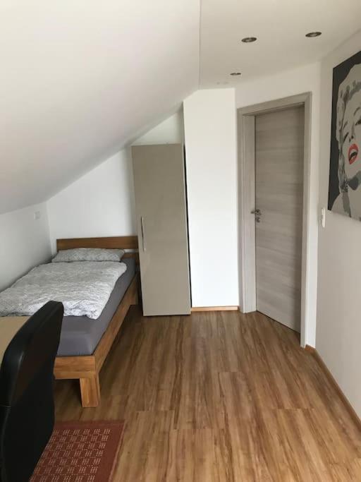 Ferienwohnung in Wiesent-gerne Handwerker/Monteure - Property Image 8