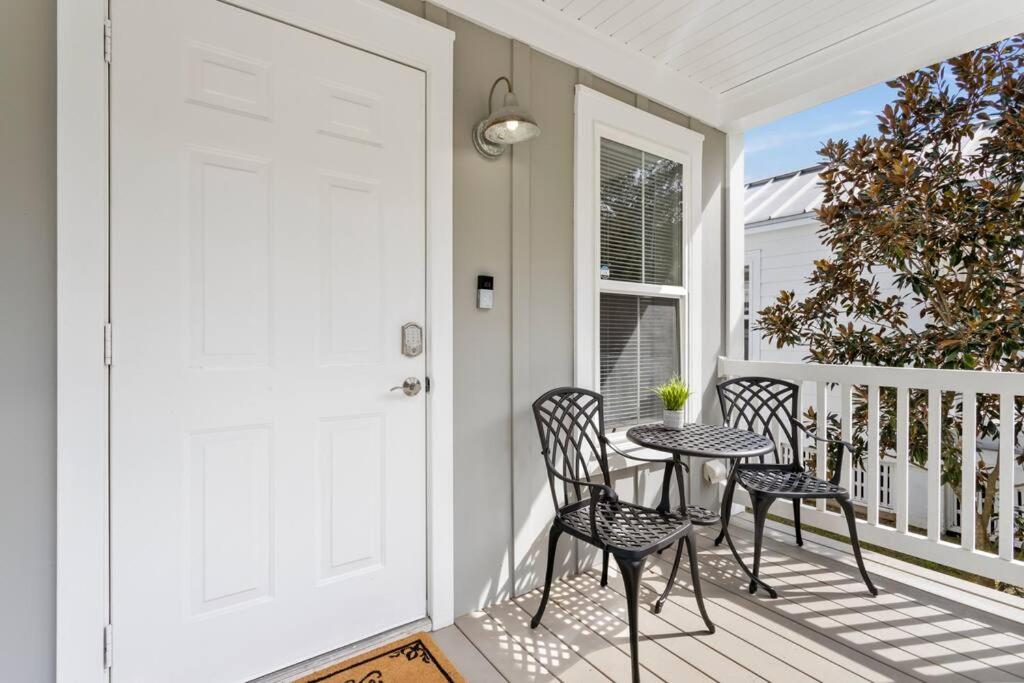 Best Cottage in Ocean Springs- GOLF CART INCLUDED!!! view 3