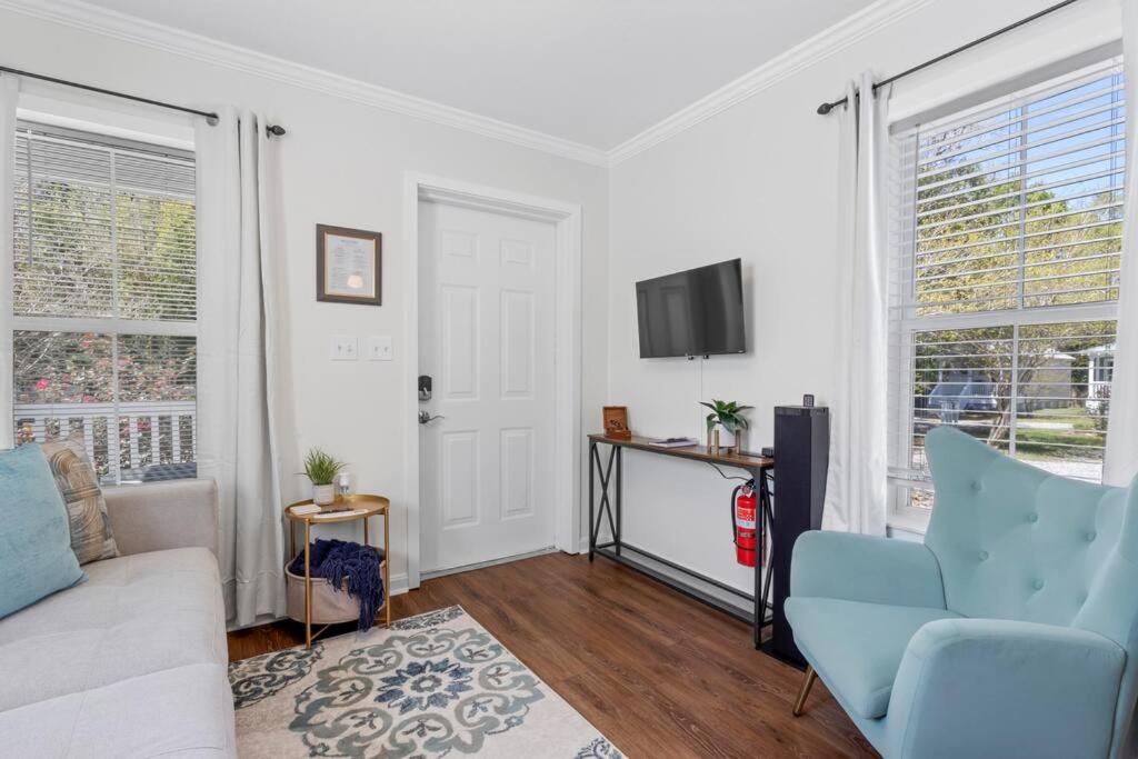 Best Cottage in Ocean Springs- GOLF CART INCLUDED!!! view 5