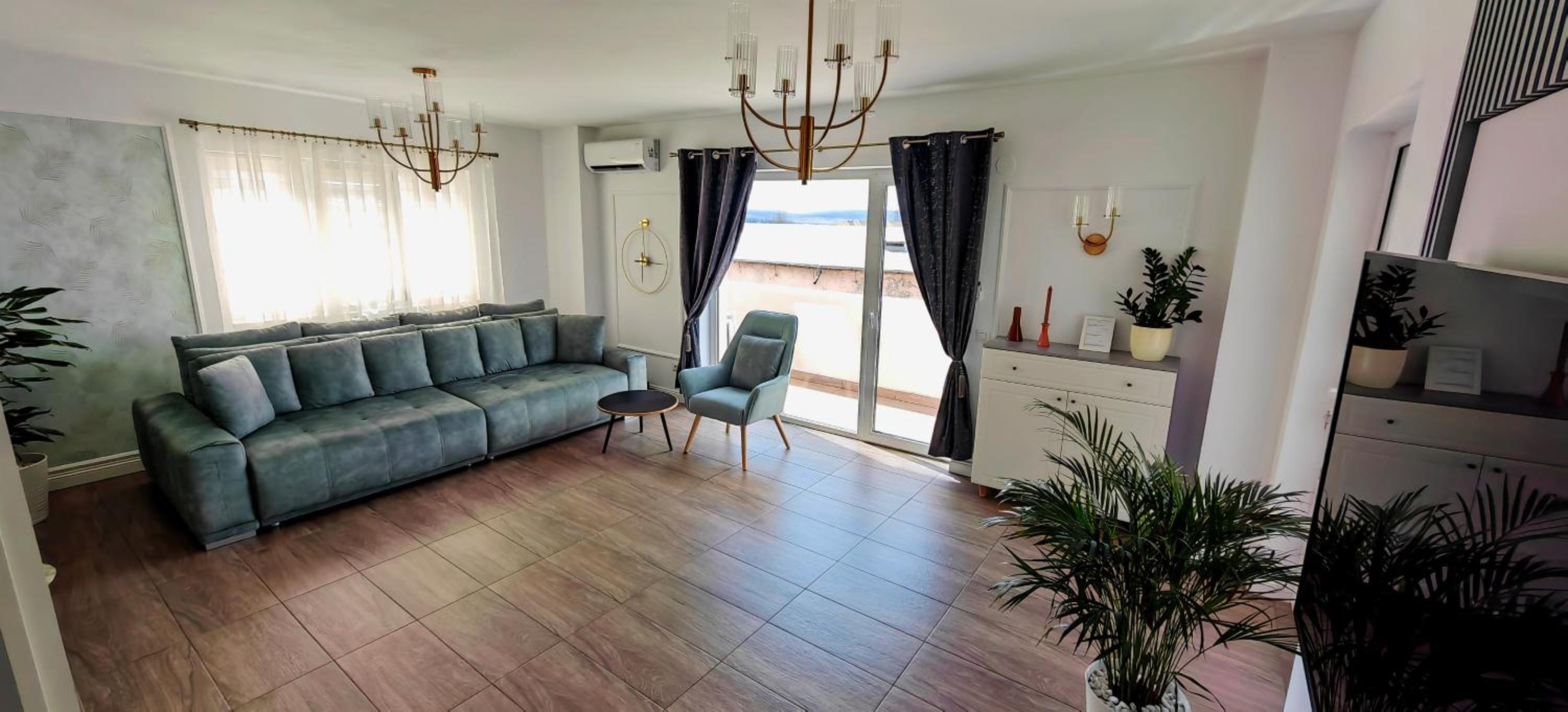 Luxury apartment Private parking self check-in51 view 5