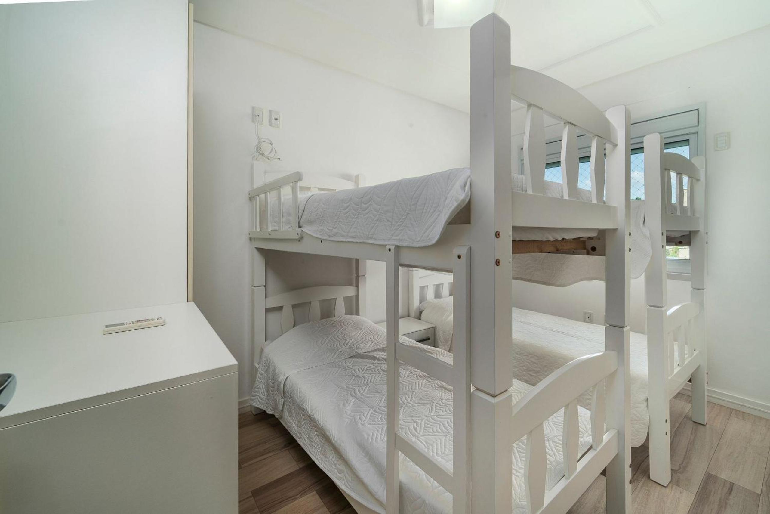 Aluguel Apartamento 3 quartos sendo 1 suíte em Bombinhas
