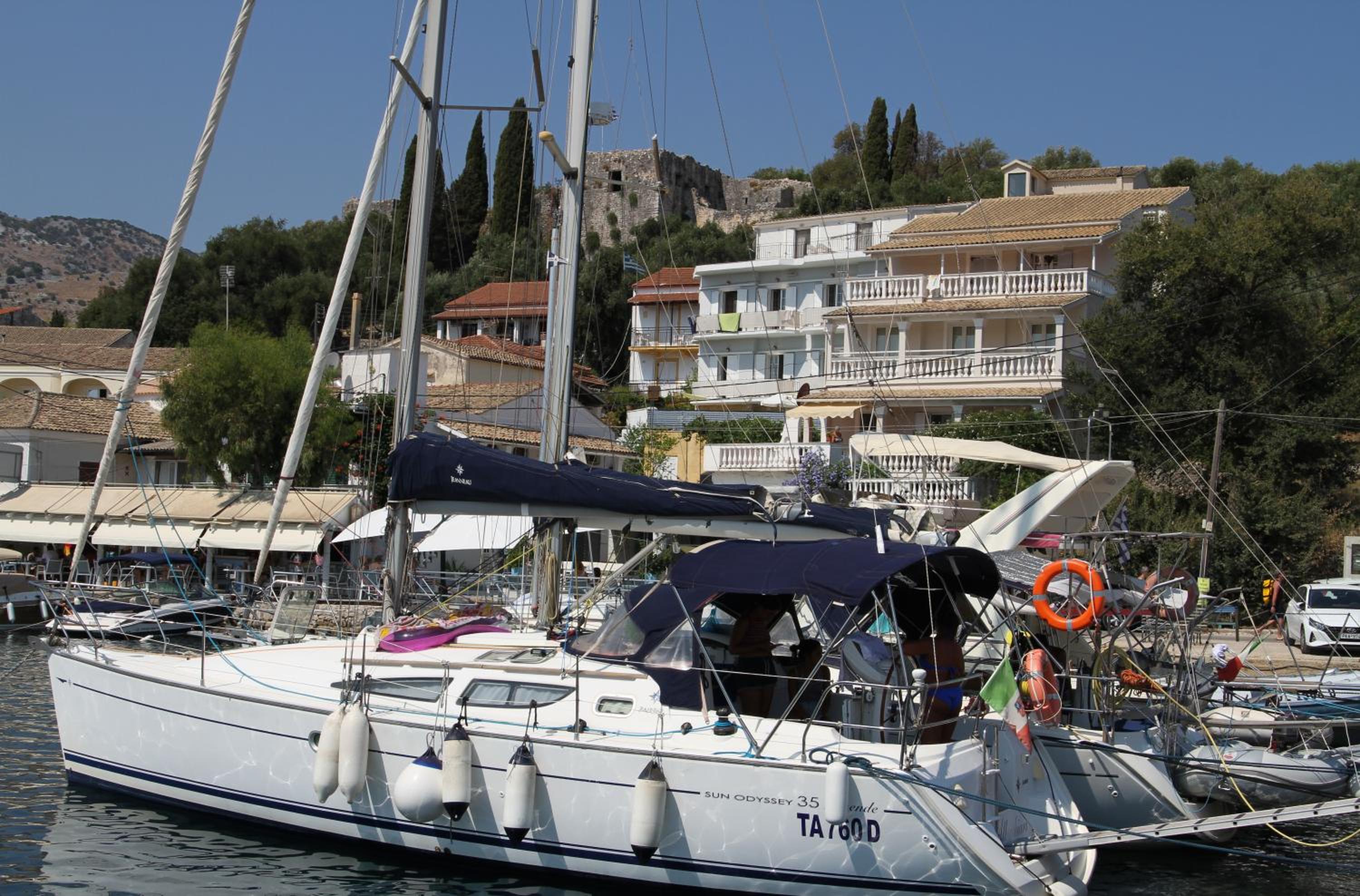Kassiopi Seafront Elegant Apartments