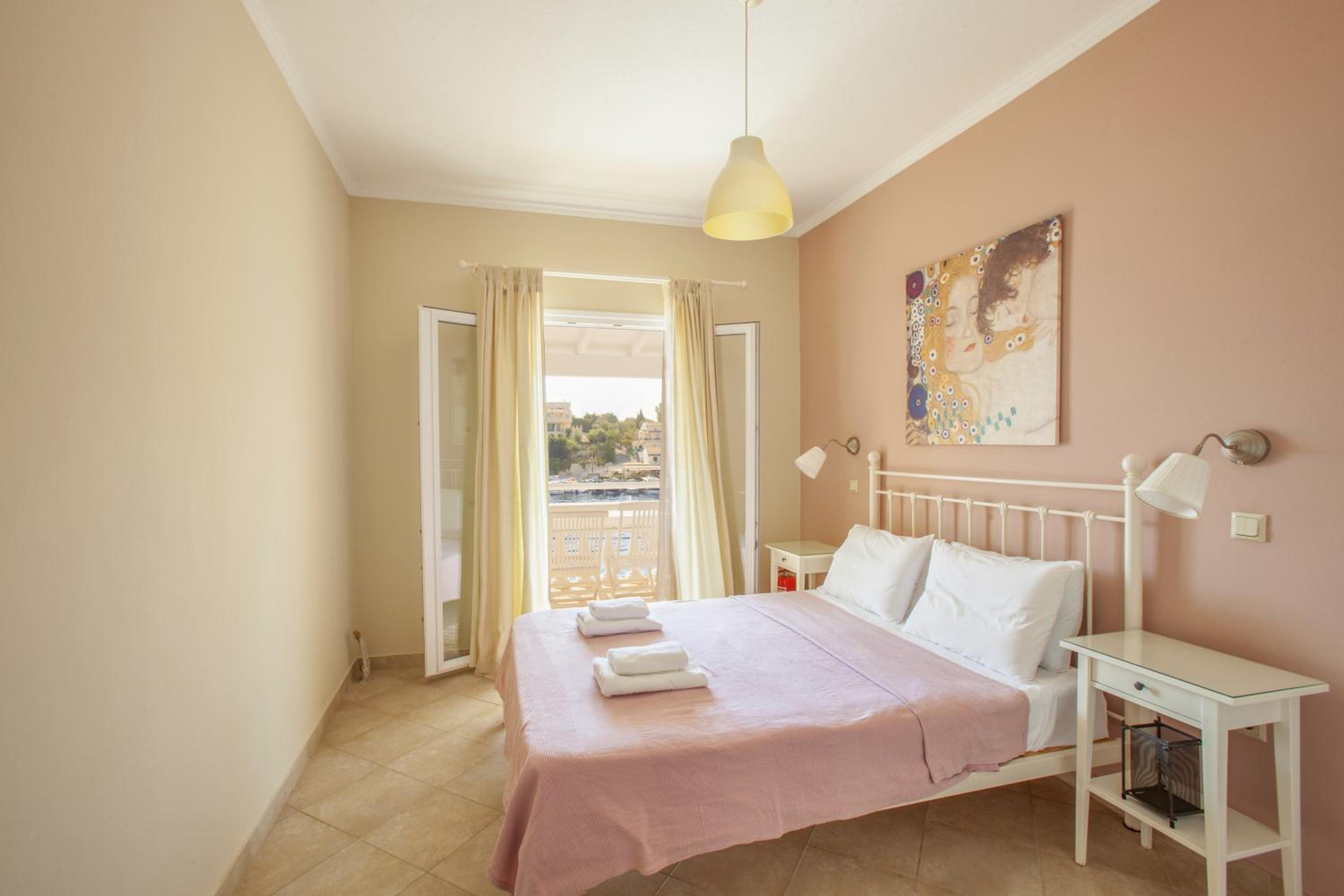 Kassiopi Seafront Elegant Apartments