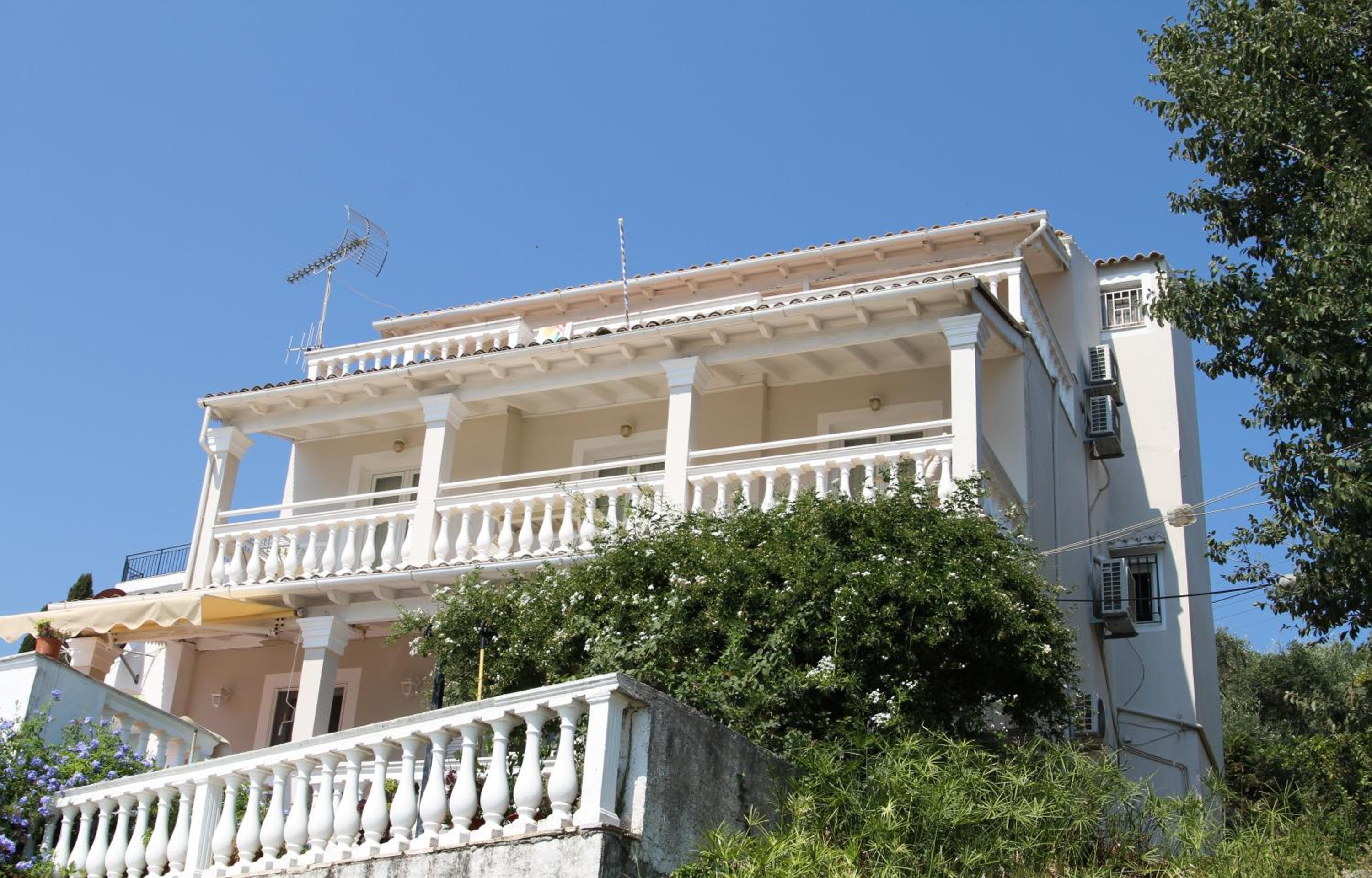 Kassiopi Seafront Elegant Apartments