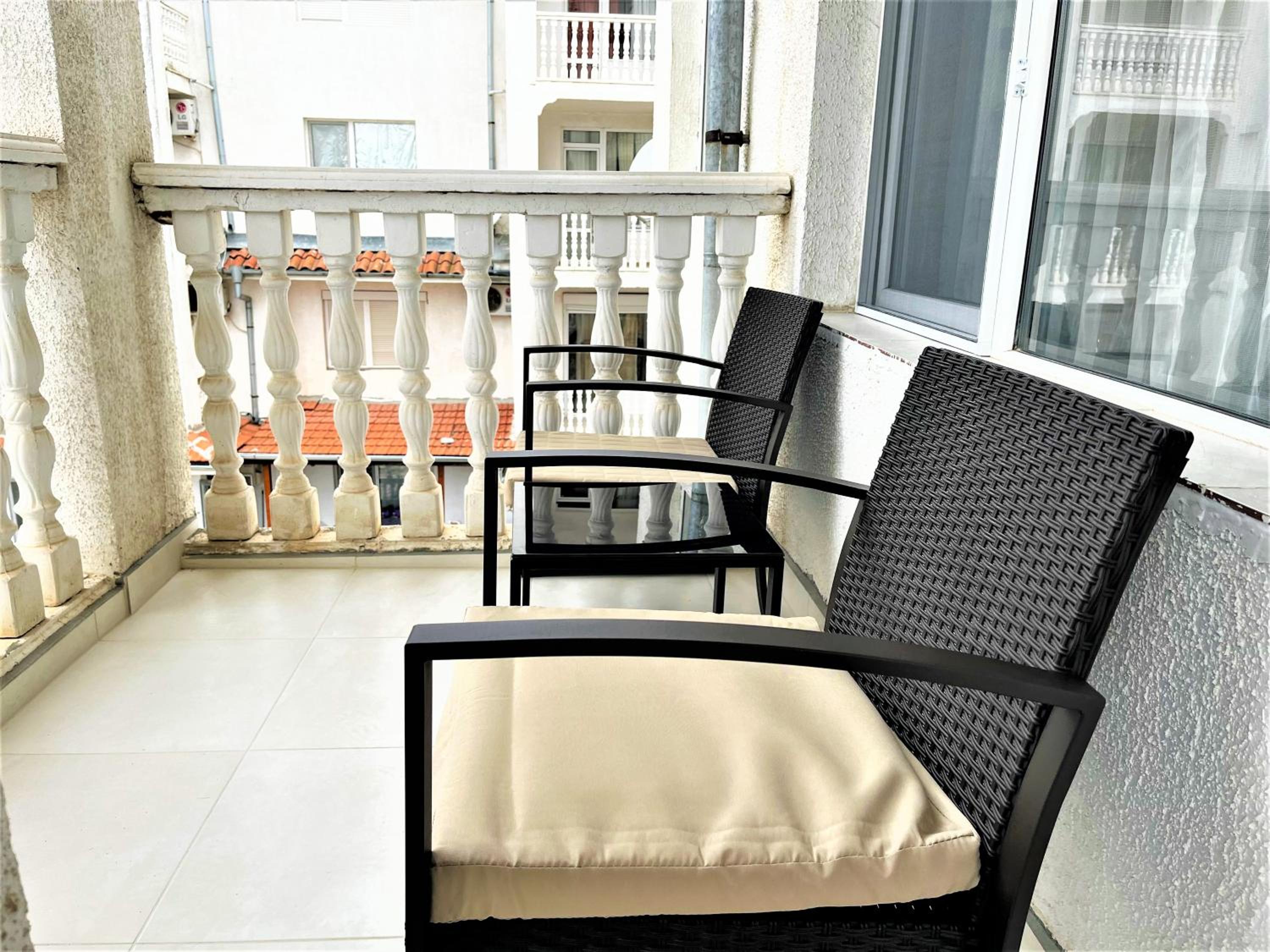 Bravo 5 Holiday Home