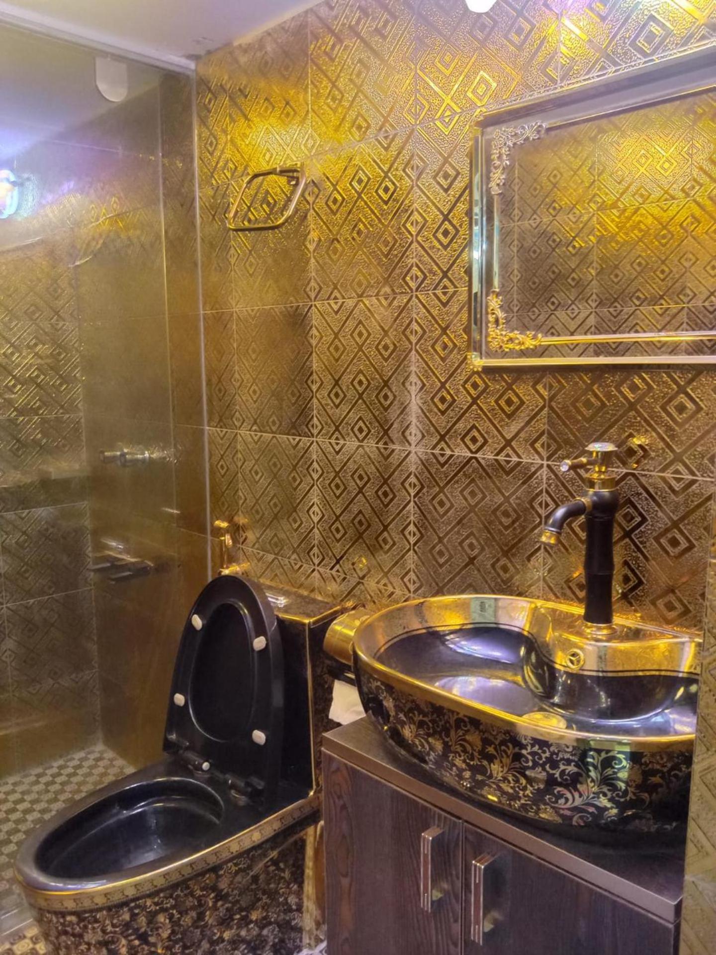 Stunning 1-Bed Apartment in Dhaka close to airport