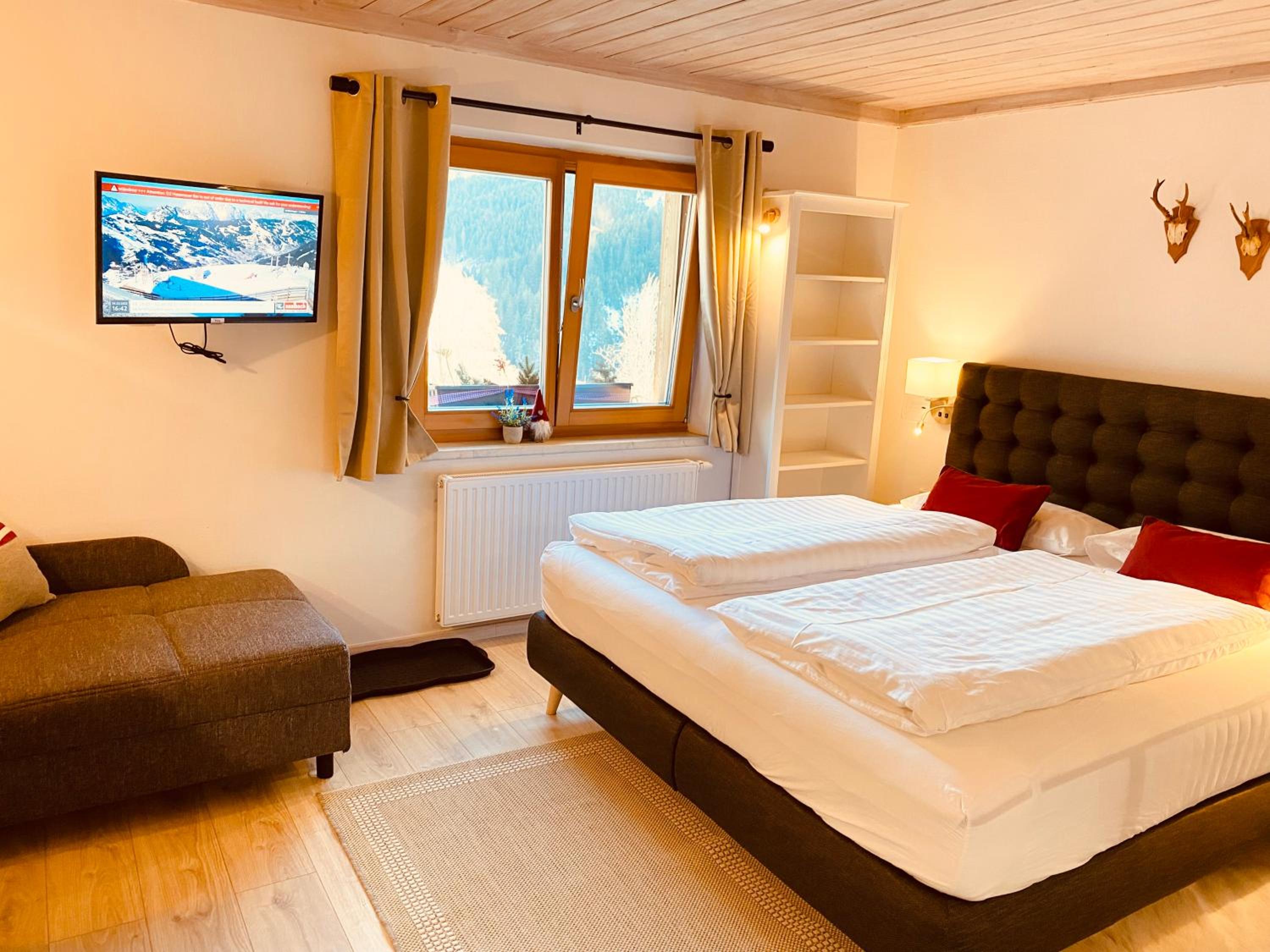 ALM SEASONS Premium Chalet & Studios view 3