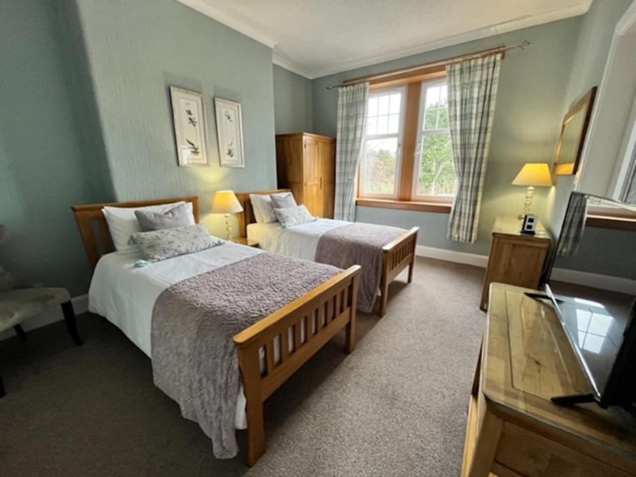 Pinewood Country House
