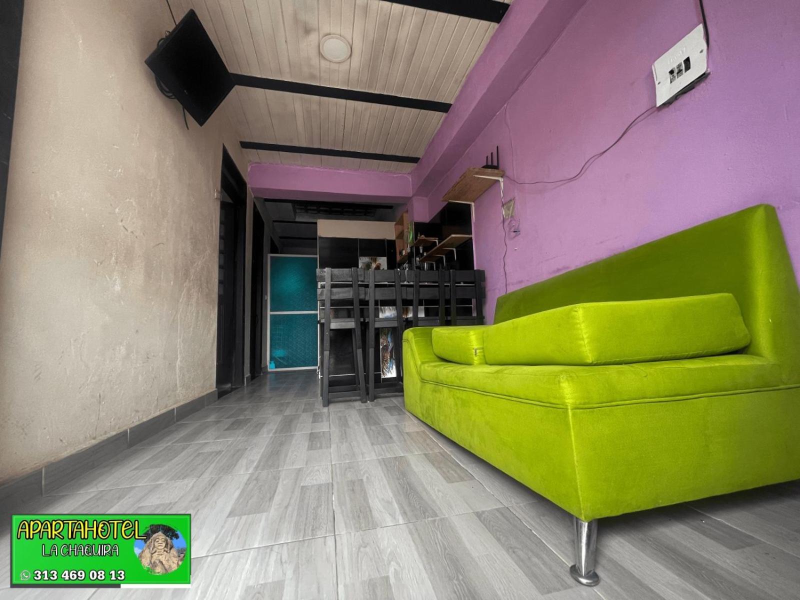 APARTA HOTEL LA CHAQUIRA APTO 101