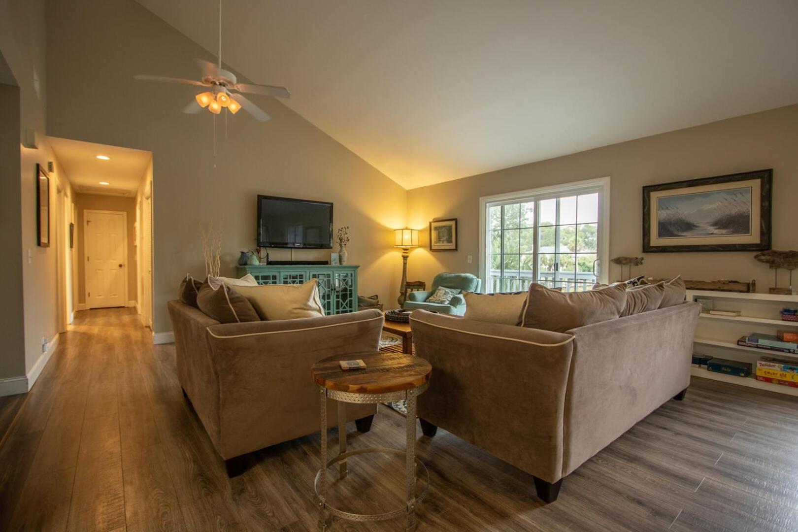 359 Tarpon Blvd view 2