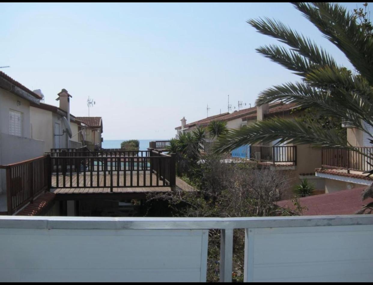 Leonidas Seaside