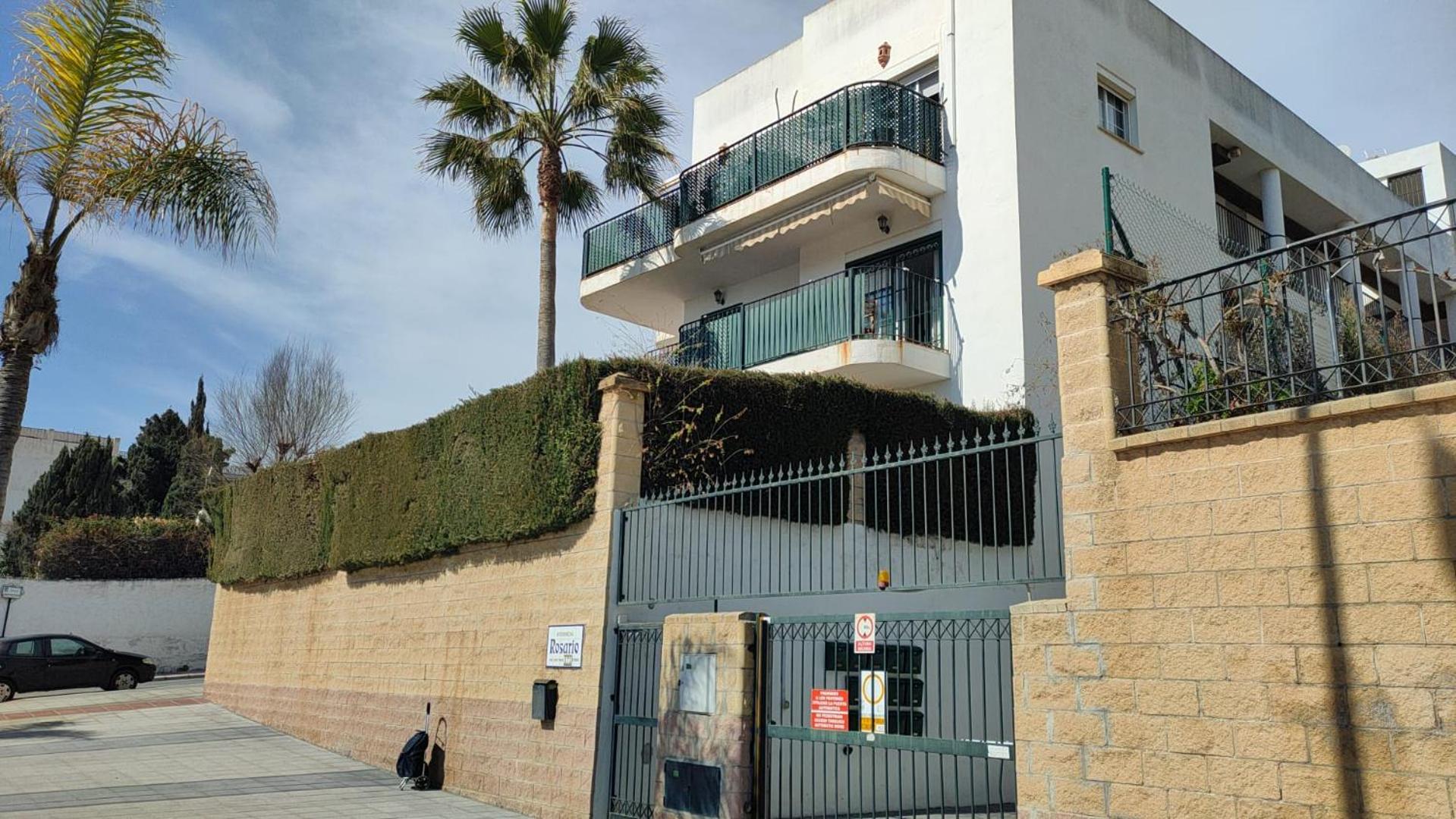 Paloma's Cozy Beach Flat view 4