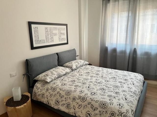 Mandi Mandi Cavour en Udine — hotel room