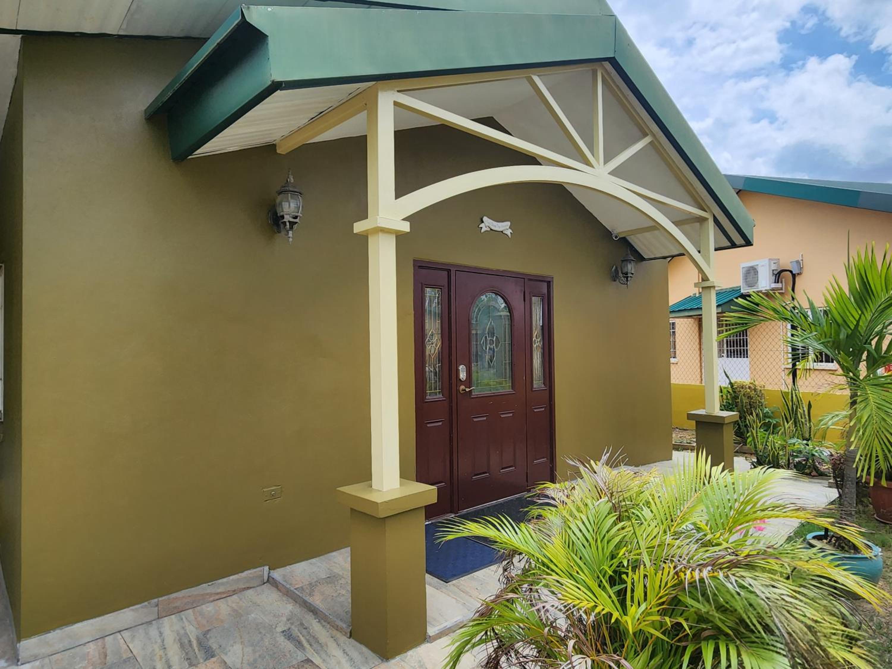 Vista Stays ...Alluring Ambrosia near to Airport 3