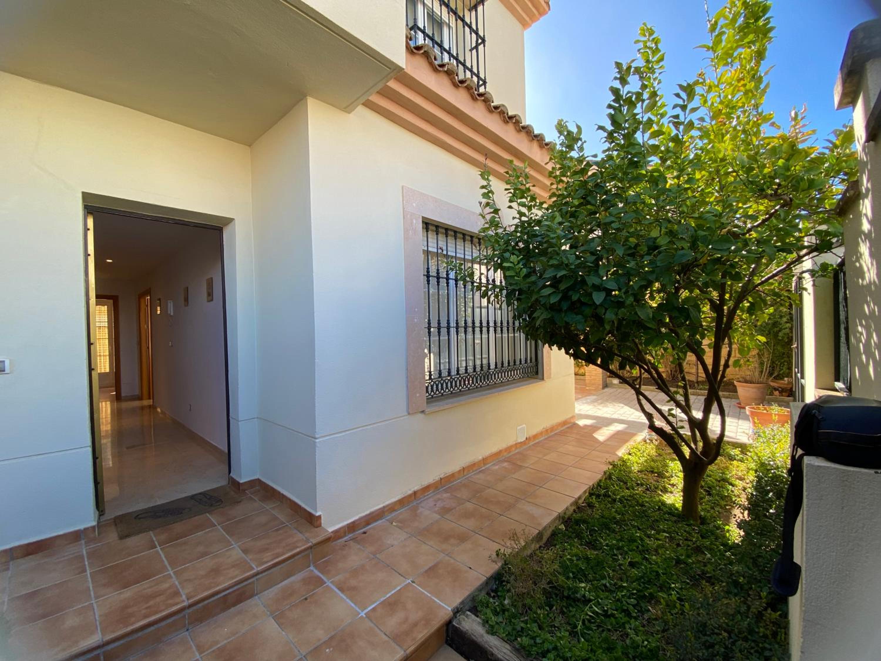 Casa Cervantes by CasaTuristica