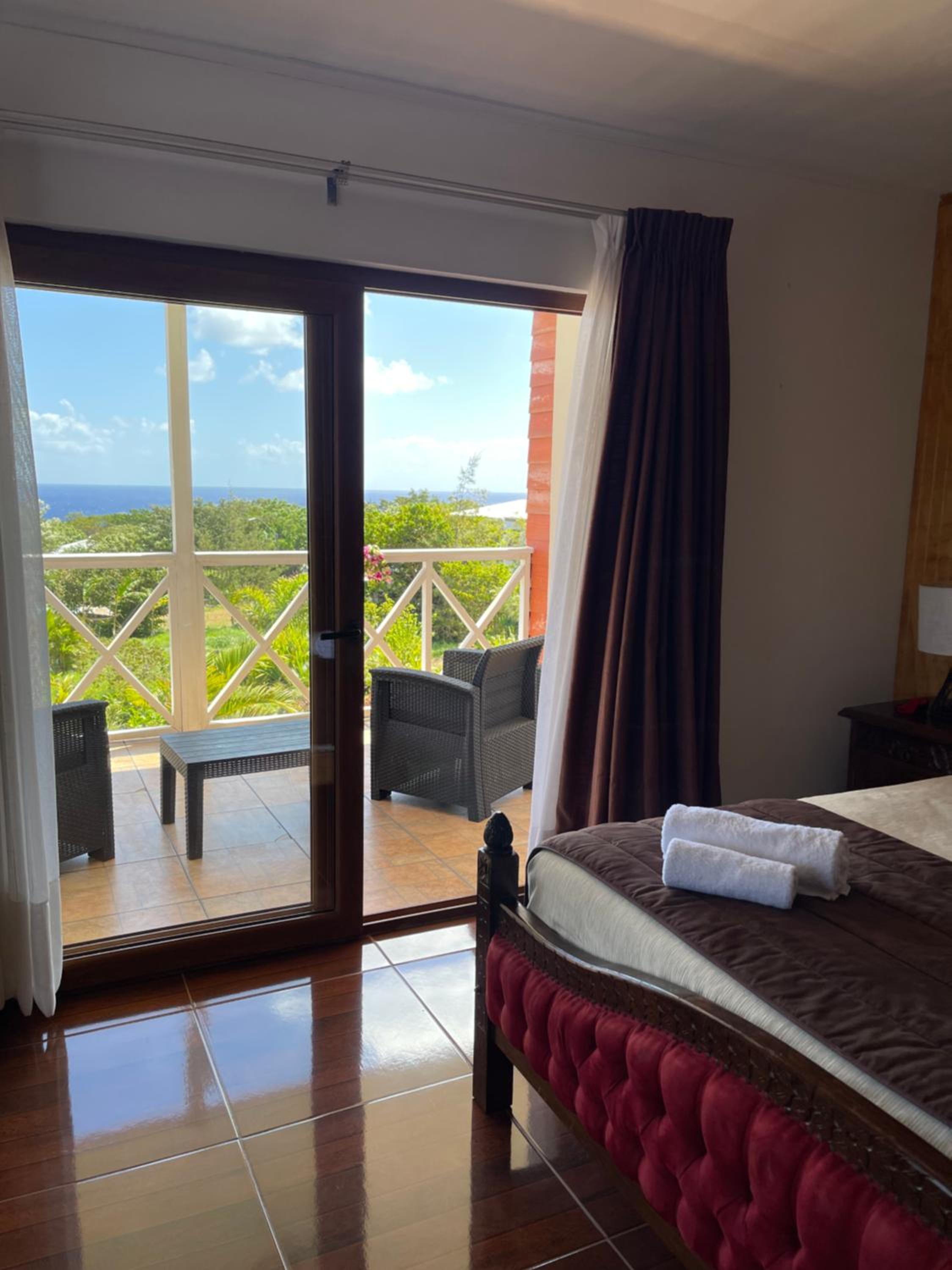 Teanehi Bed & Breakfast
