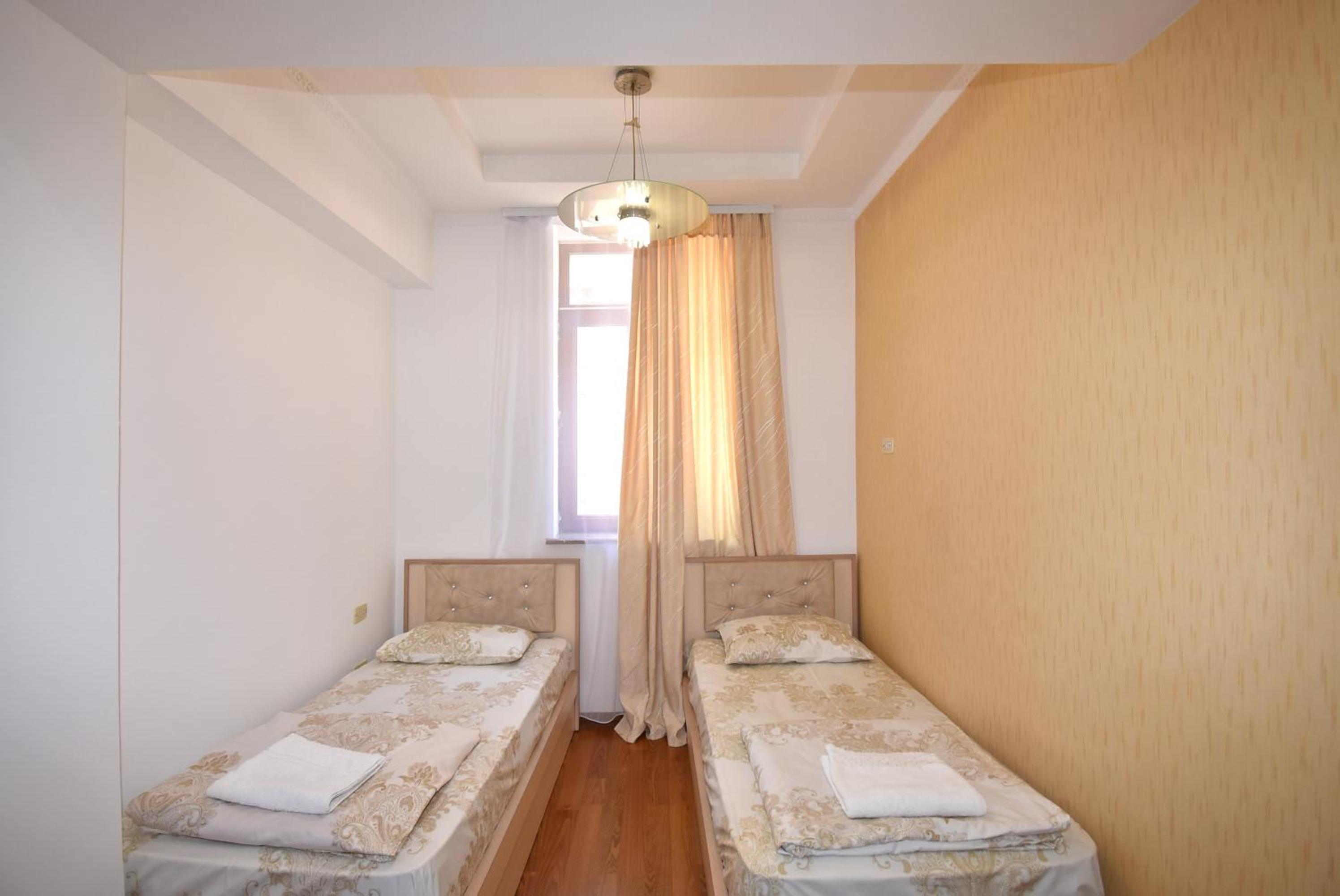 Armenak Apartment No 8, Abovyan Street