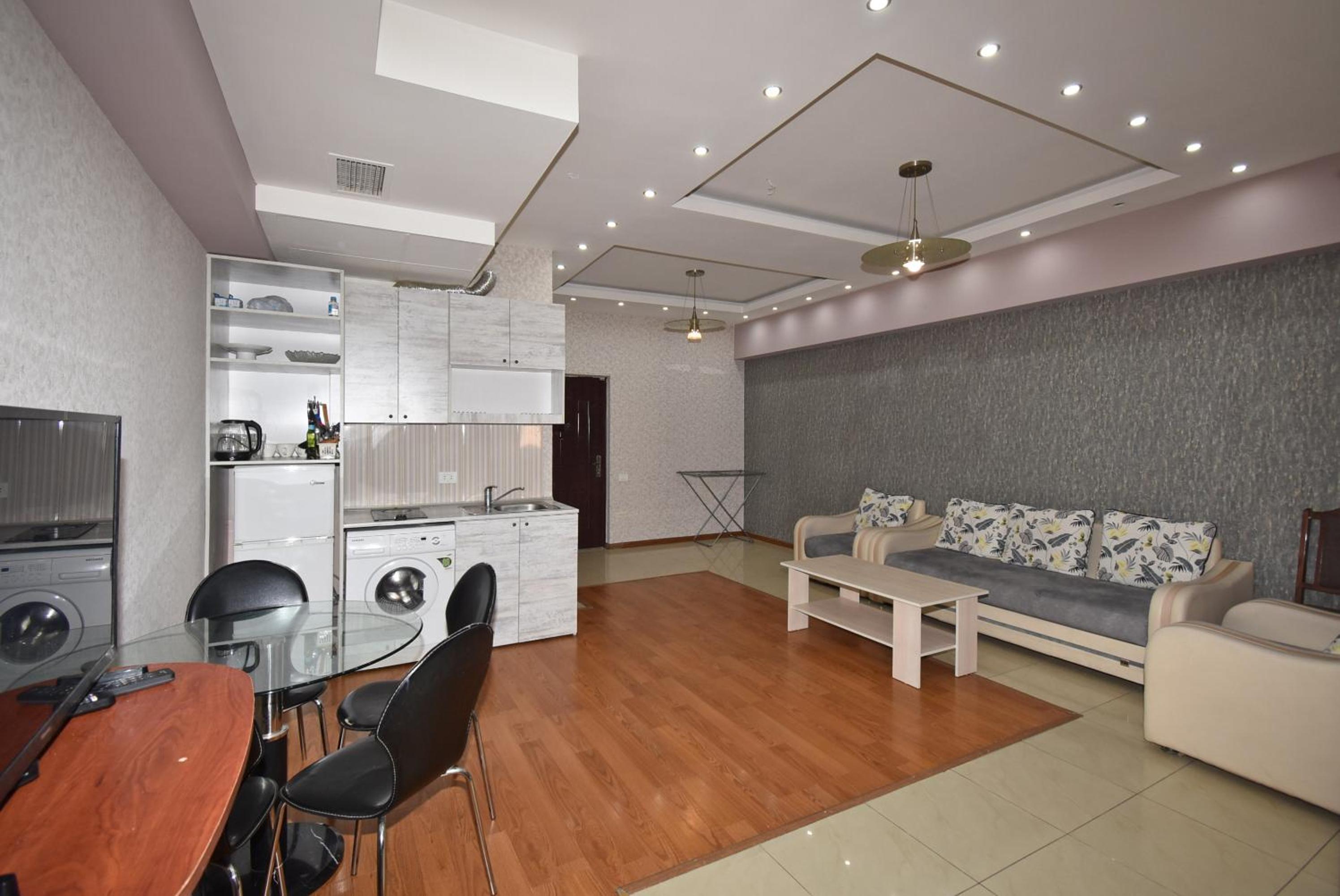 Armenak Apartment No 8, Abovyan Street