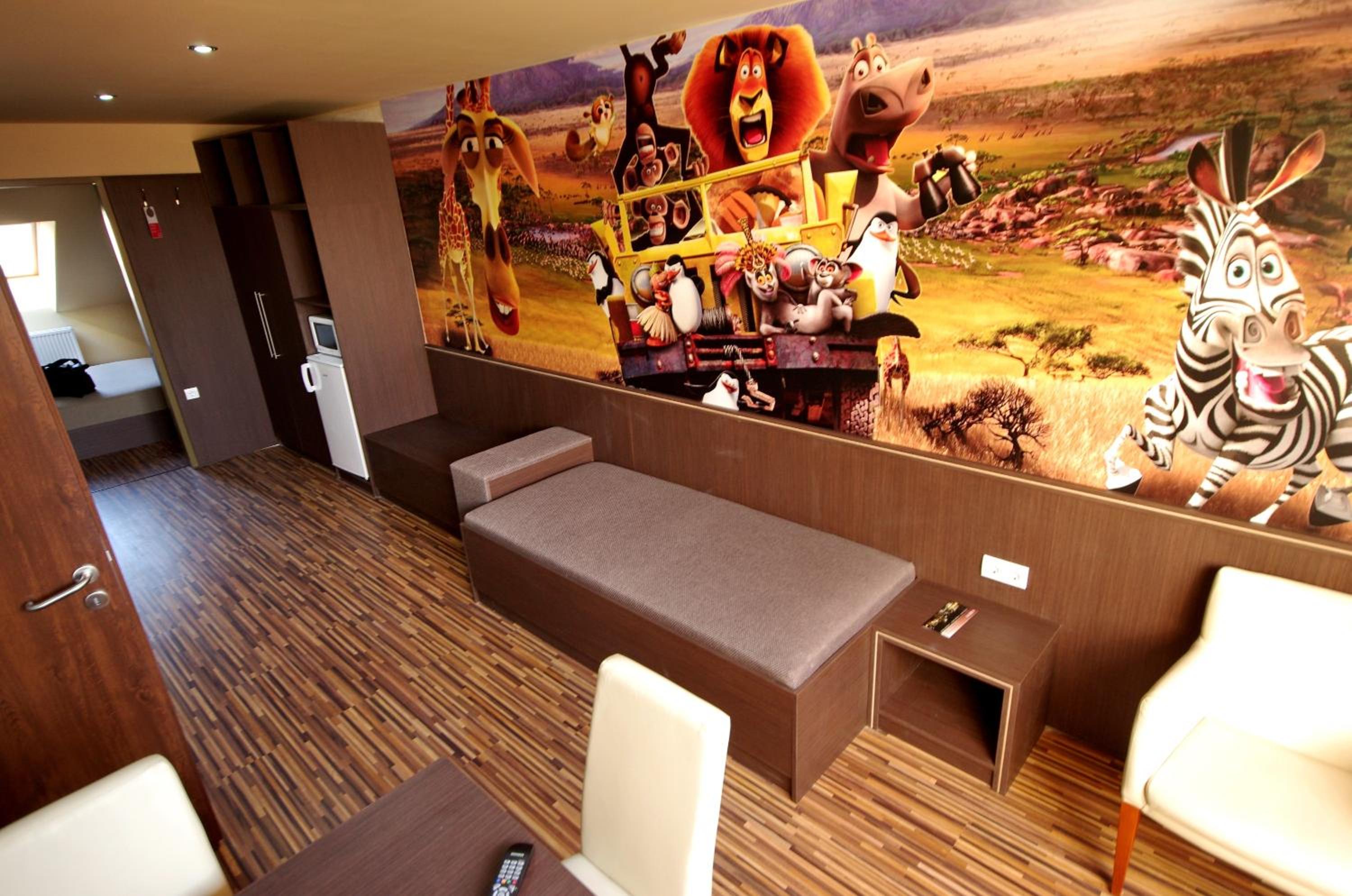 Hotel Corvin Apartman - Image 1