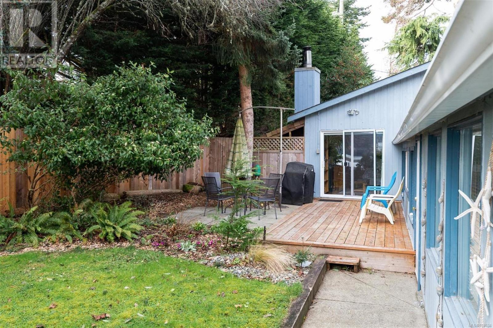 Sooke Vacations - Salty Towers Ocean Front Cottages - Property Image 55