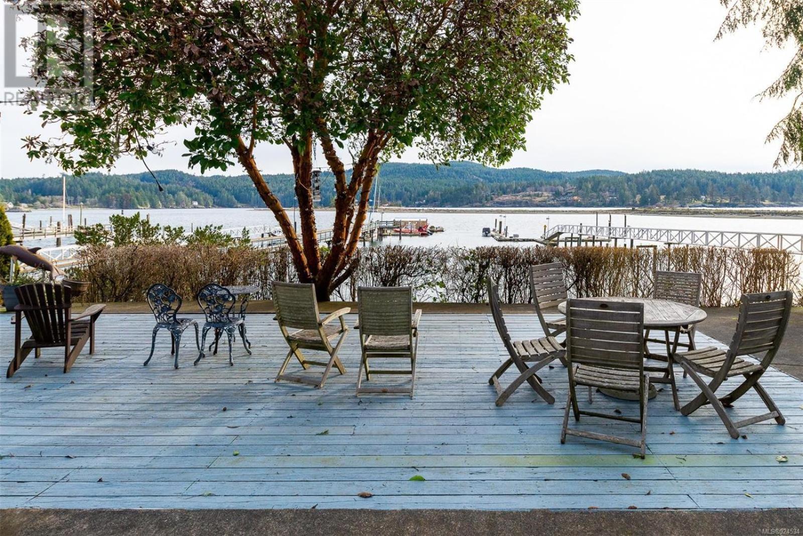 Sooke Vacations - Salty Towers Ocean Front Cottages - Property Image 16