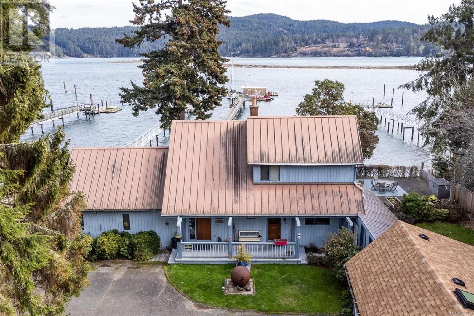 Sooke Vacations - Salty Towers Ocean Front Cottages - Property Image 12