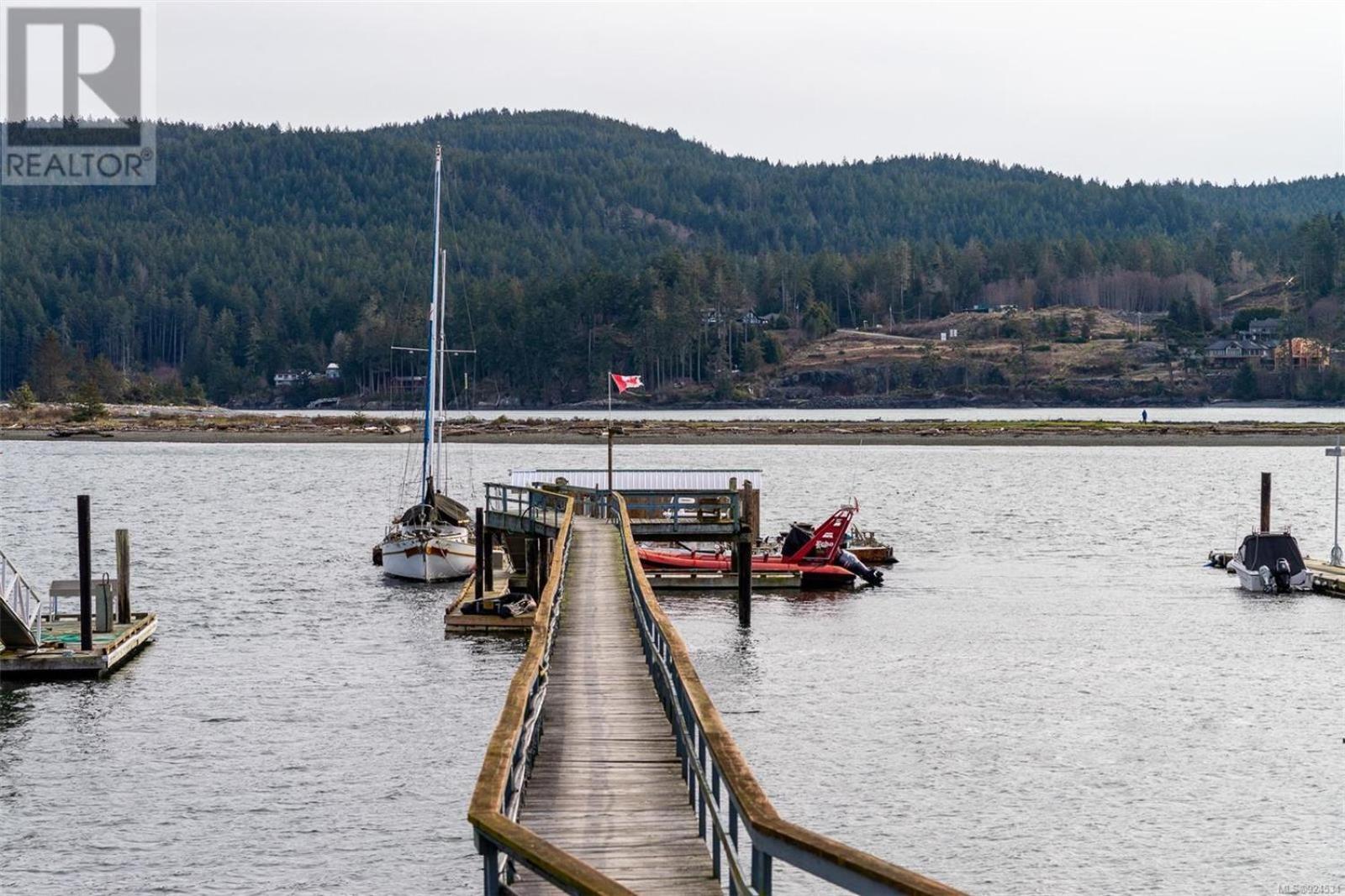 Sooke Vacations - Salty Towers Ocean Front Cottages - Property Image 11
