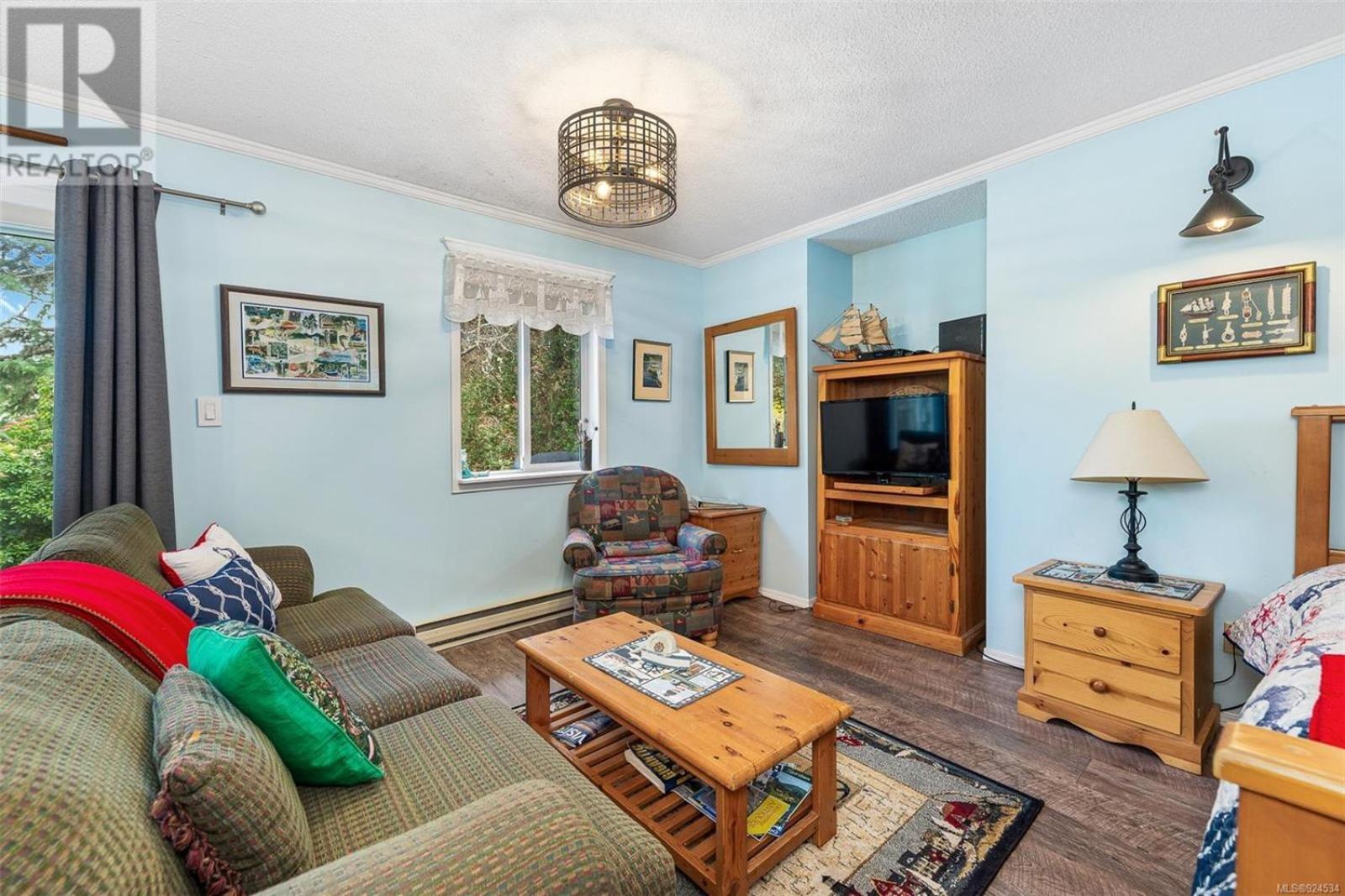 Sooke Vacations - Salty Towers Ocean Front Cottages - Property Image 6