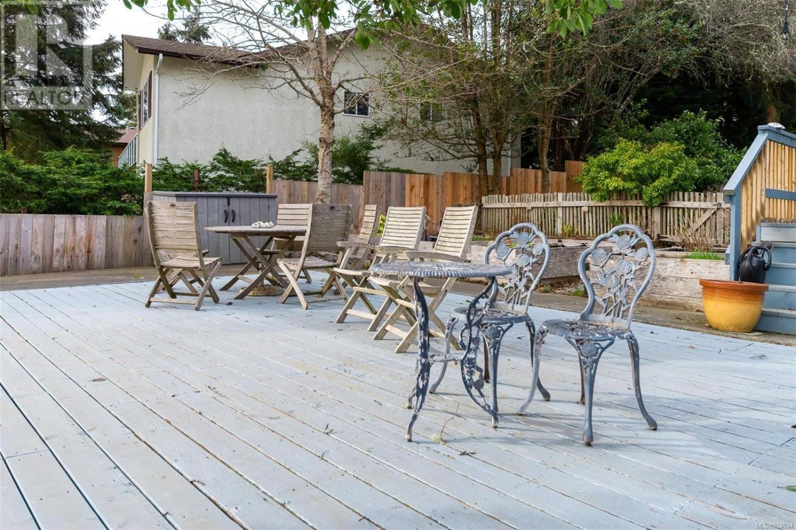 Sooke Vacations - Salty Towers Ocean Front Cottages - Property Image 27