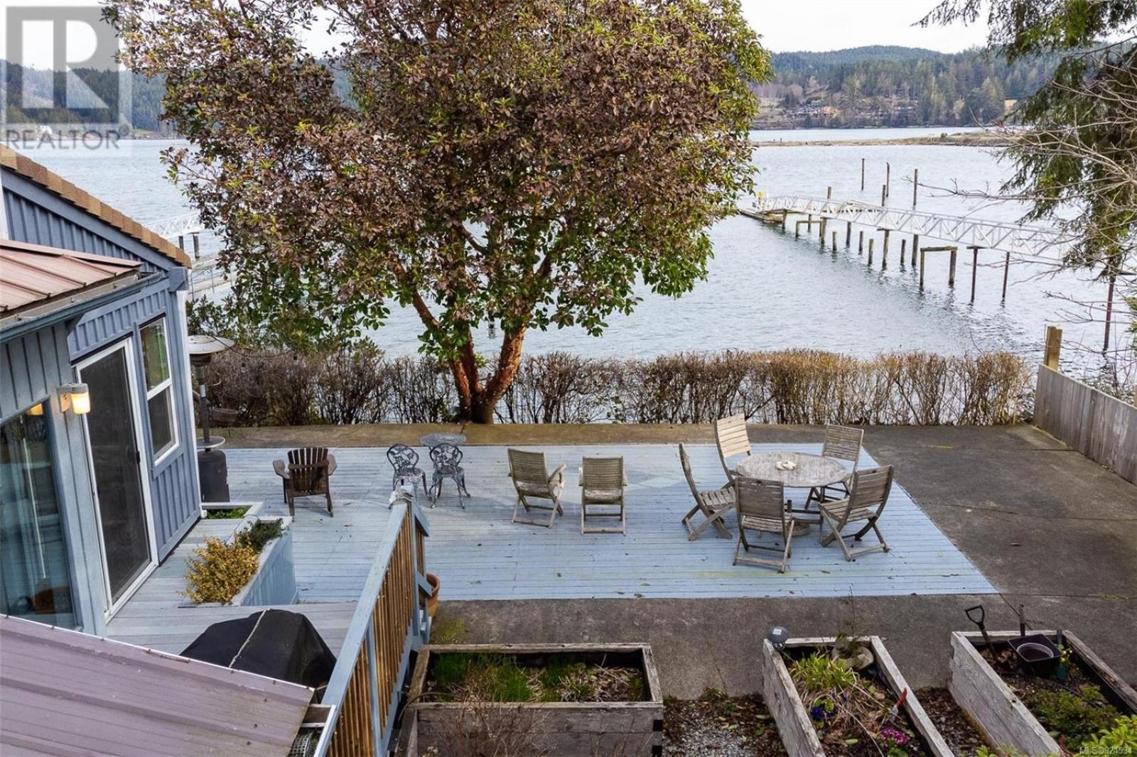 Sooke Vacations - Salty Towers Ocean Front Cottages - Property Image 26