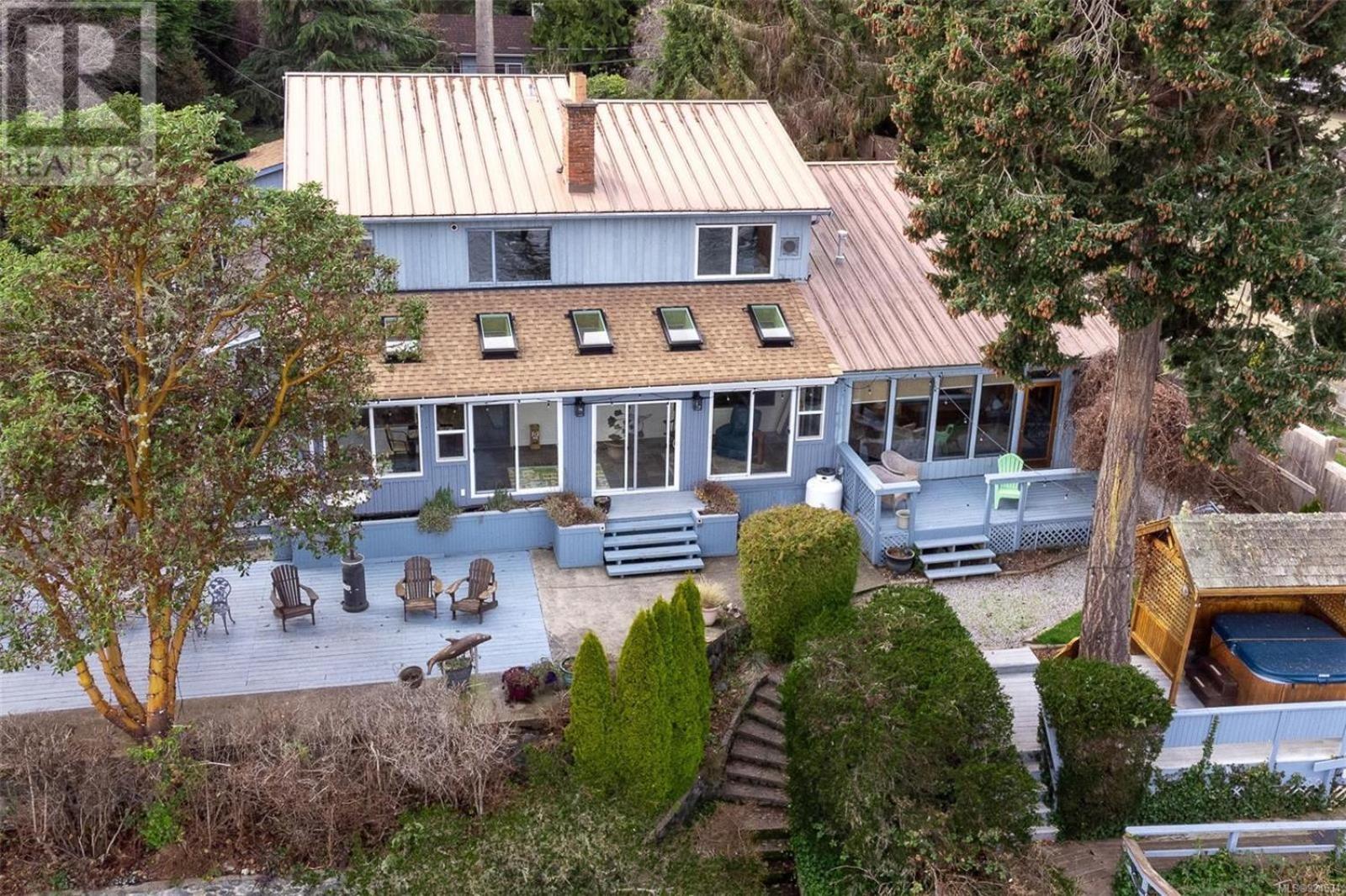 Sooke Vacations - Salty Towers Ocean Front Cottages - Property Image 29