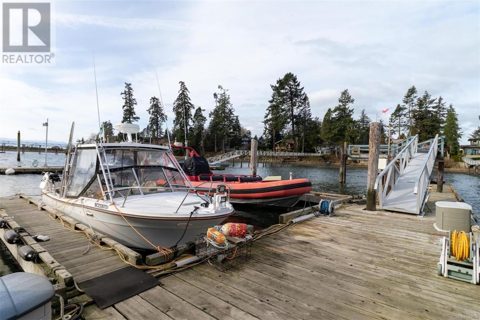 Sooke Vacations - Salty Towers Ocean Front Cottages - Property Image 23